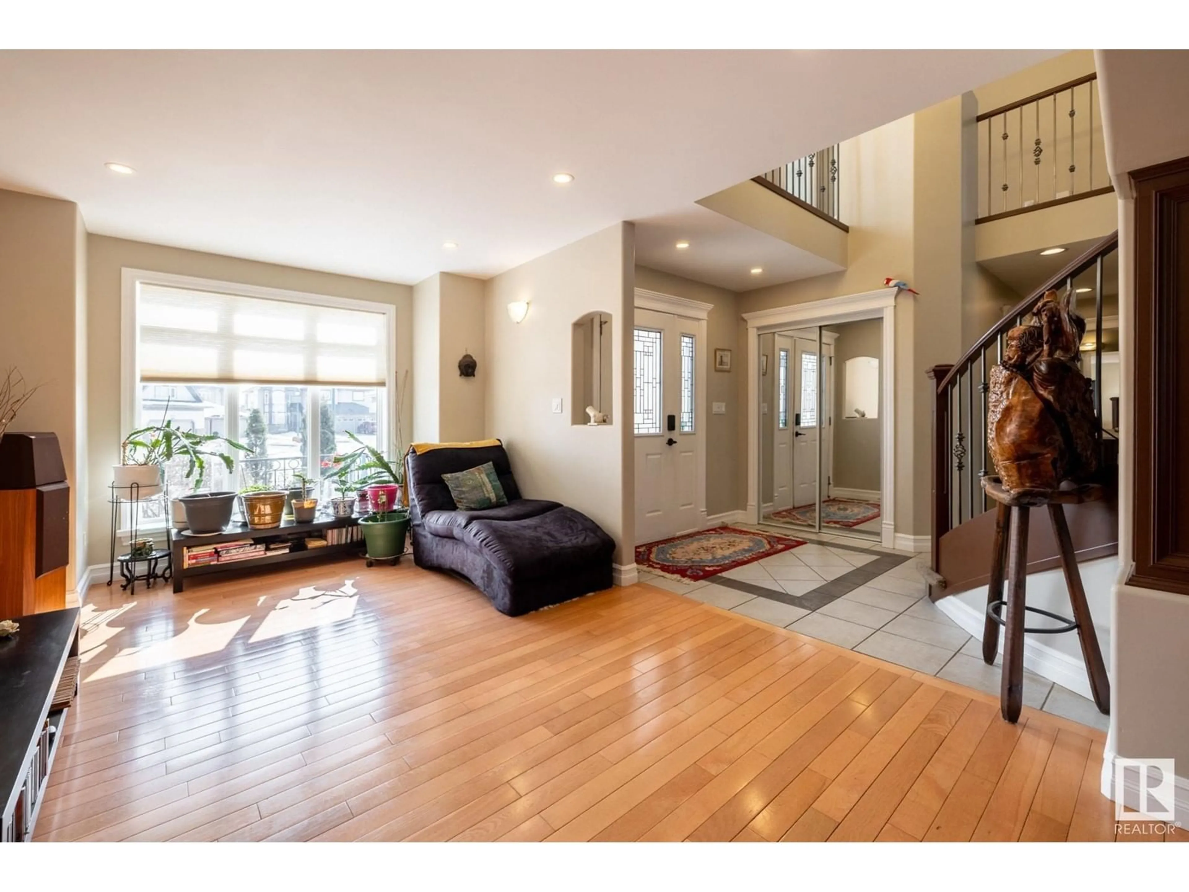 Indoor entryway for 1524 HASWELL CL, Edmonton Alberta T6R3J4