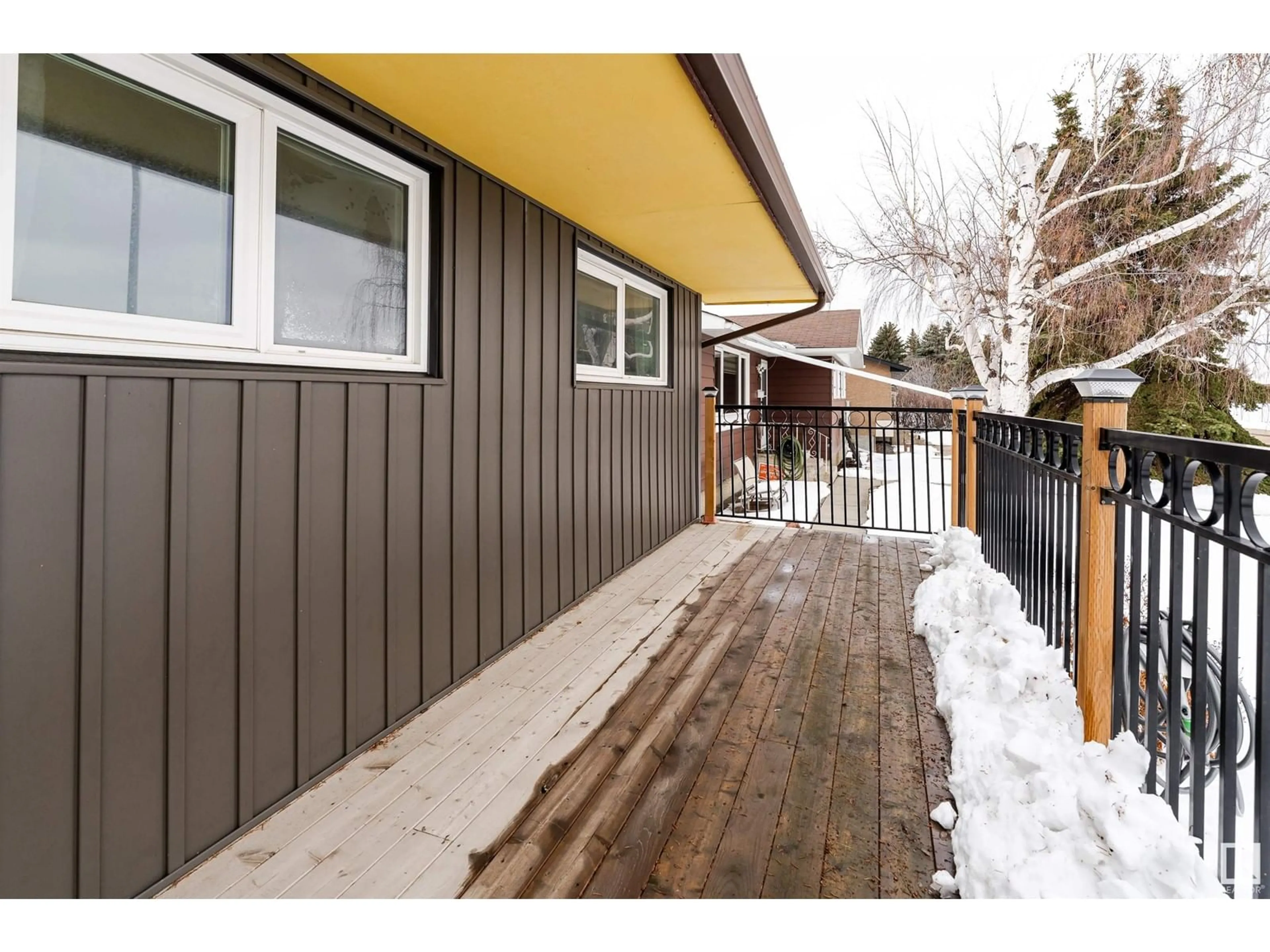 Unknown for 8831 140 AV, Edmonton Alberta T5E2C8
