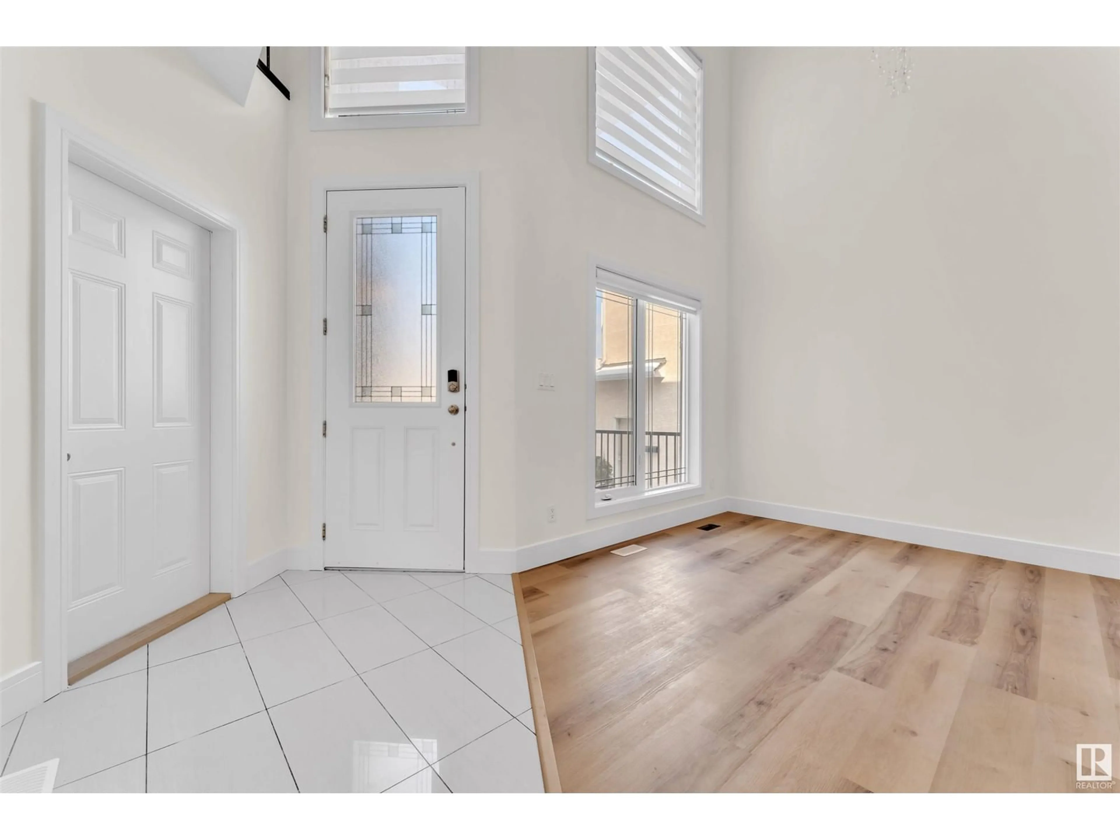 Indoor entryway for 16713 61 ST, Edmonton Alberta T5Y0W6