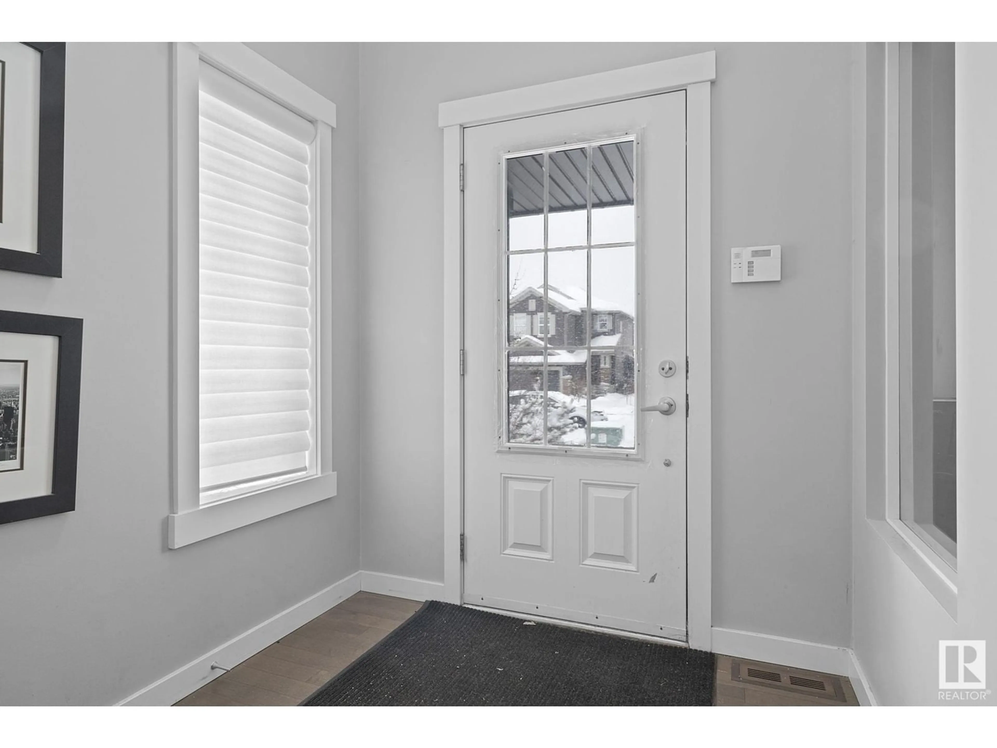 Indoor entryway for 4476 CRABAPPLE LANDING LD, Edmonton Alberta T6X0X5