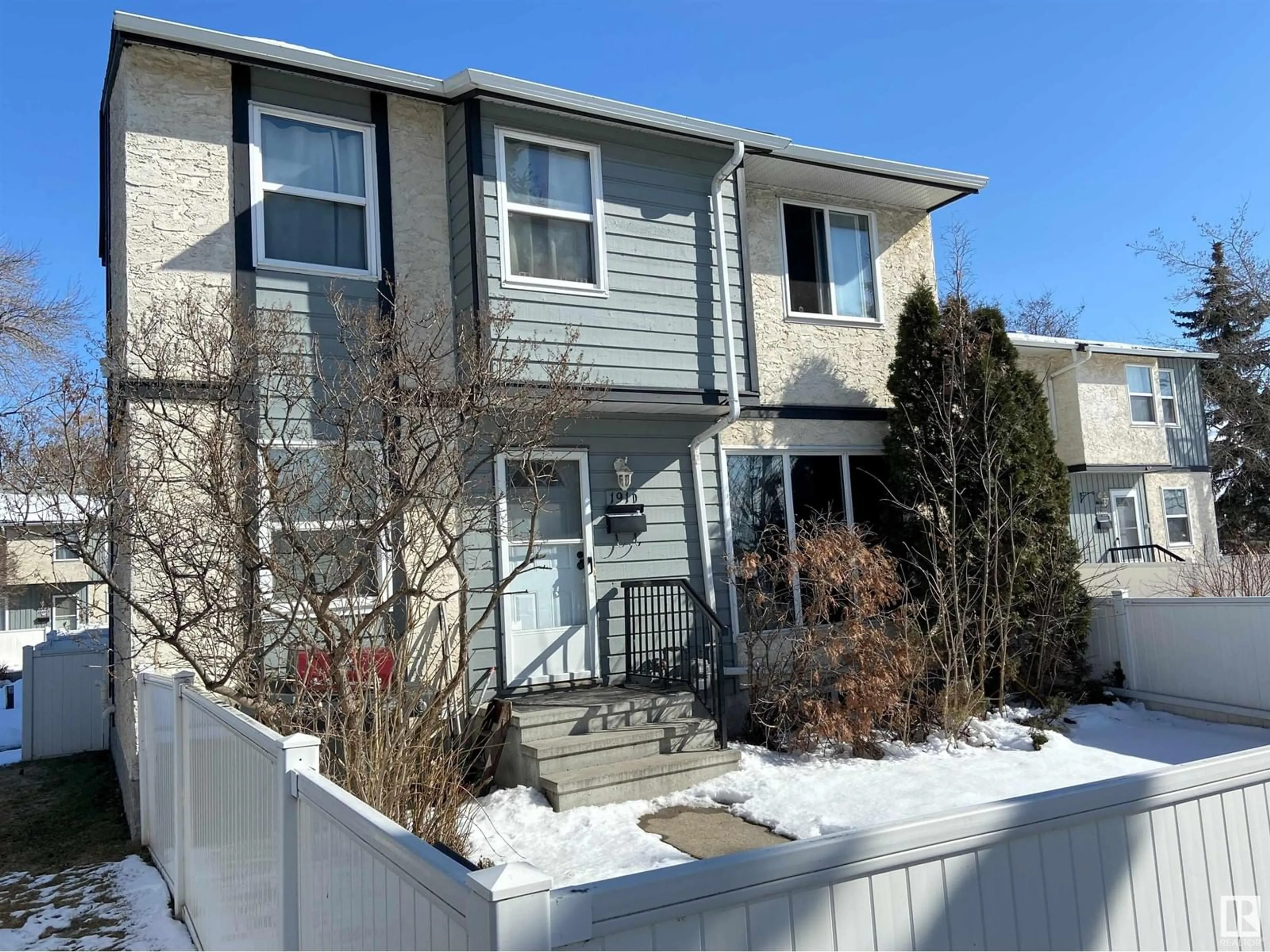 Unknown for 191D HOMESTEAD CR, Edmonton Alberta T5A2Y2