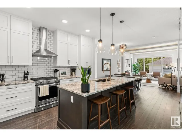 10221 135 ST NW, Edmonton 2