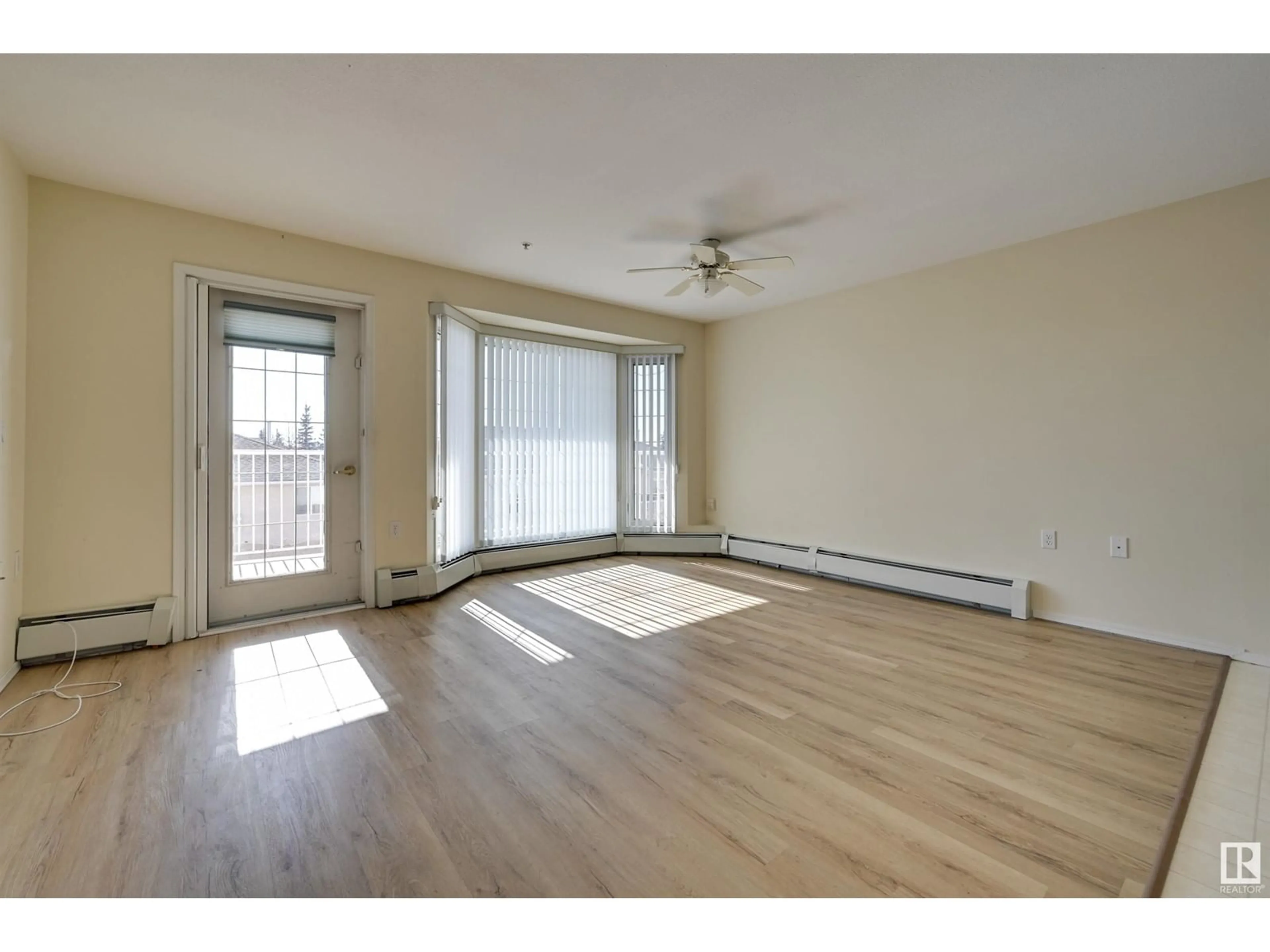 A pic of a room for 244 13441 127 ST NW, Edmonton Alberta T5L5B6