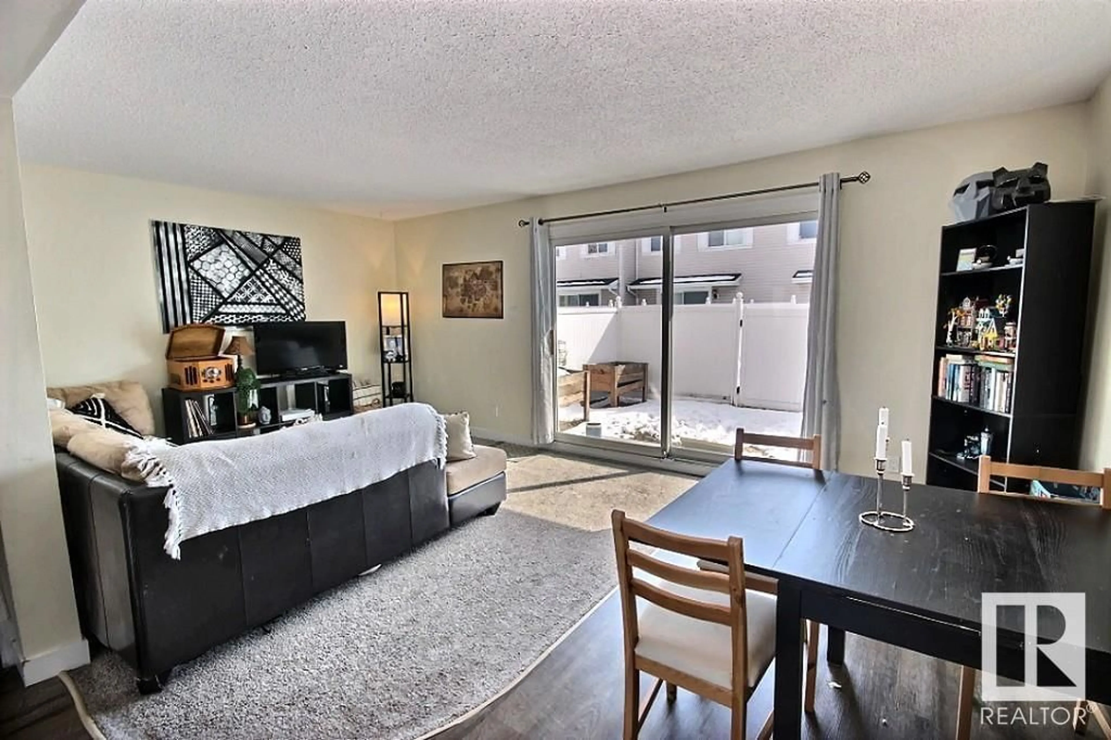 Unknown for 11372 139 AV, Edmonton Alberta T5X3L4