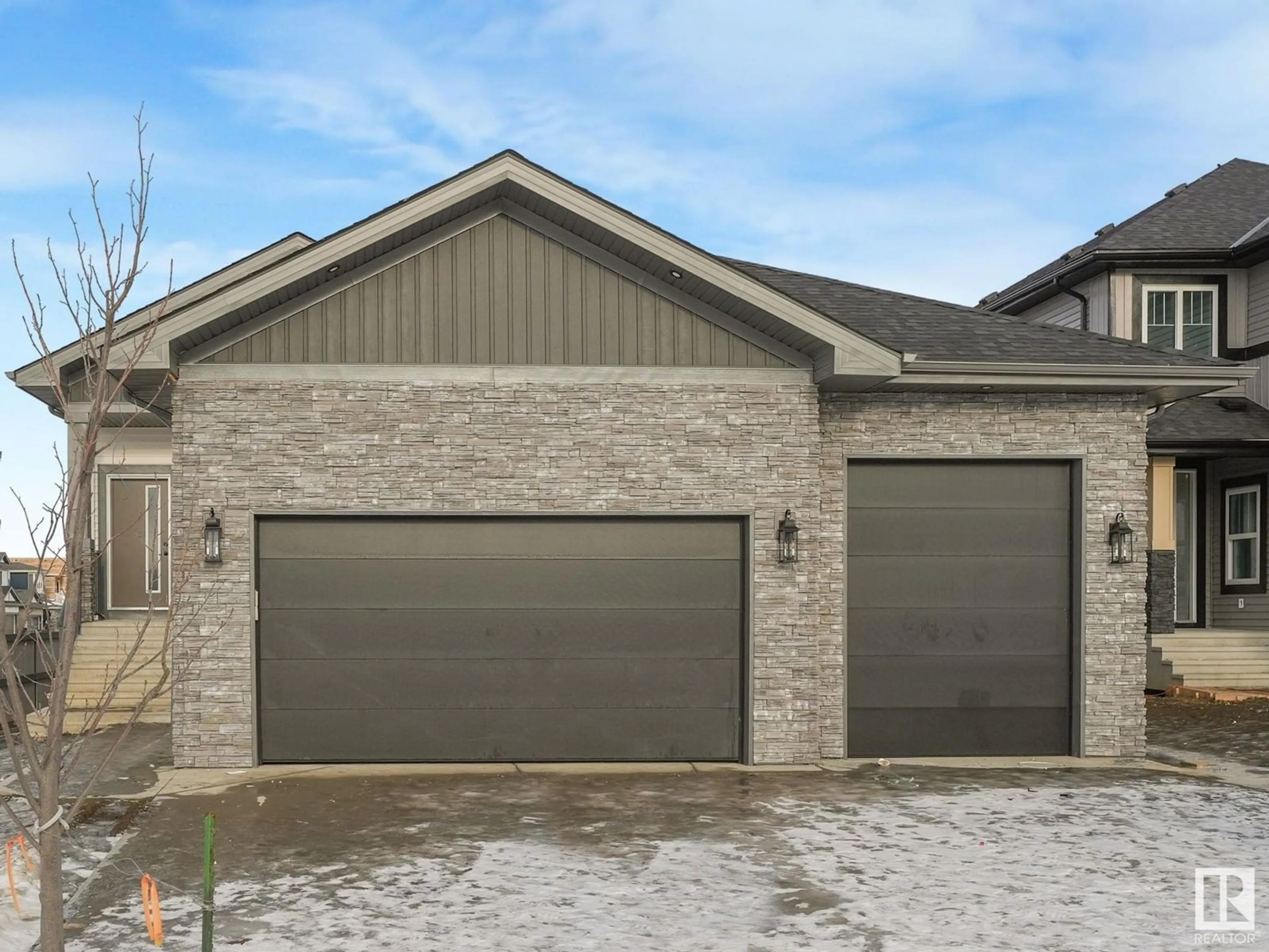 Indoor garage for 30 AVONLEA WAY, Spruce Grove Alberta T7X0Y3