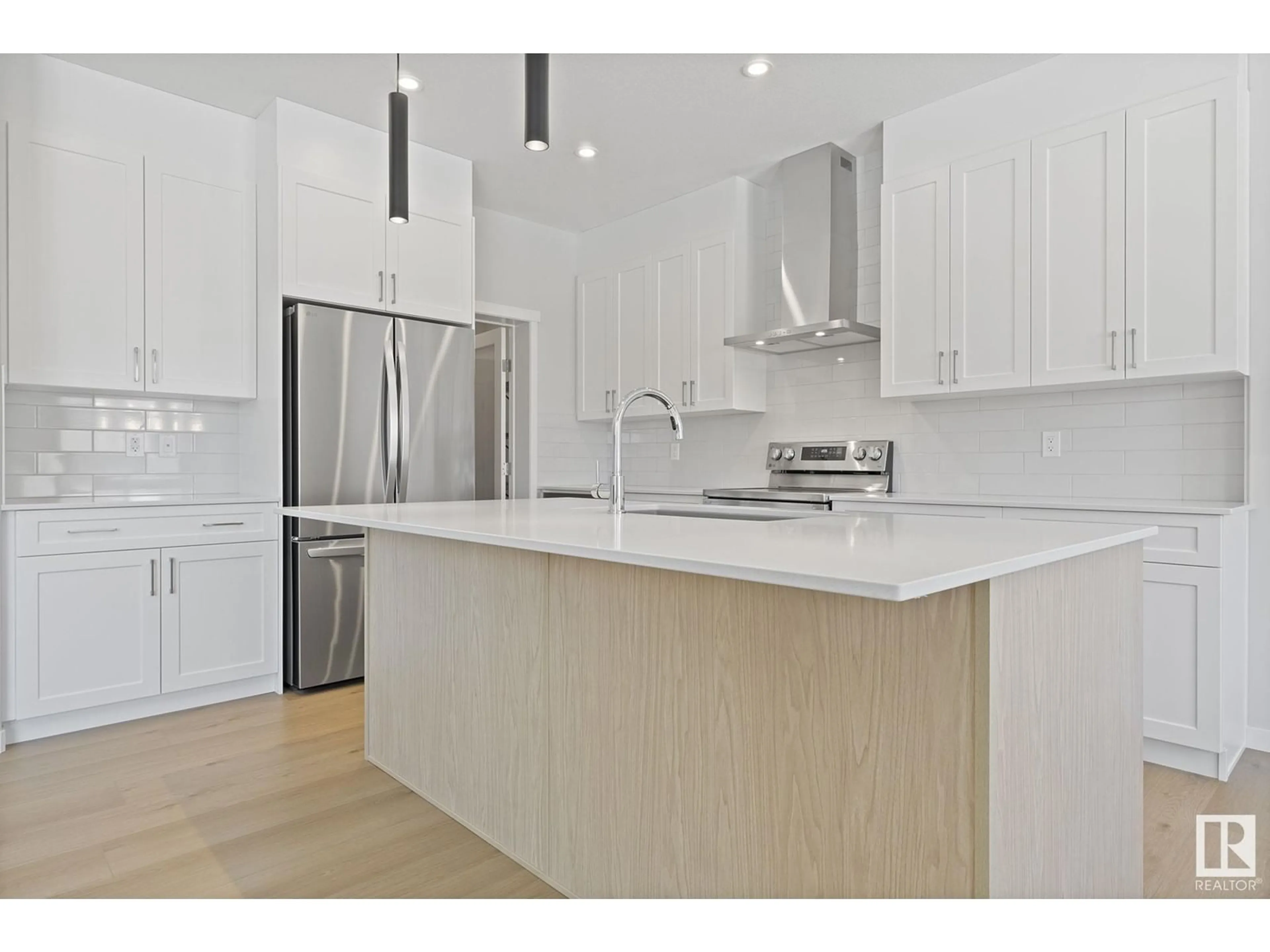 Contemporary kitchen, unknown for NW - 17619 48 ST, Edmonton Alberta T5Y0N4