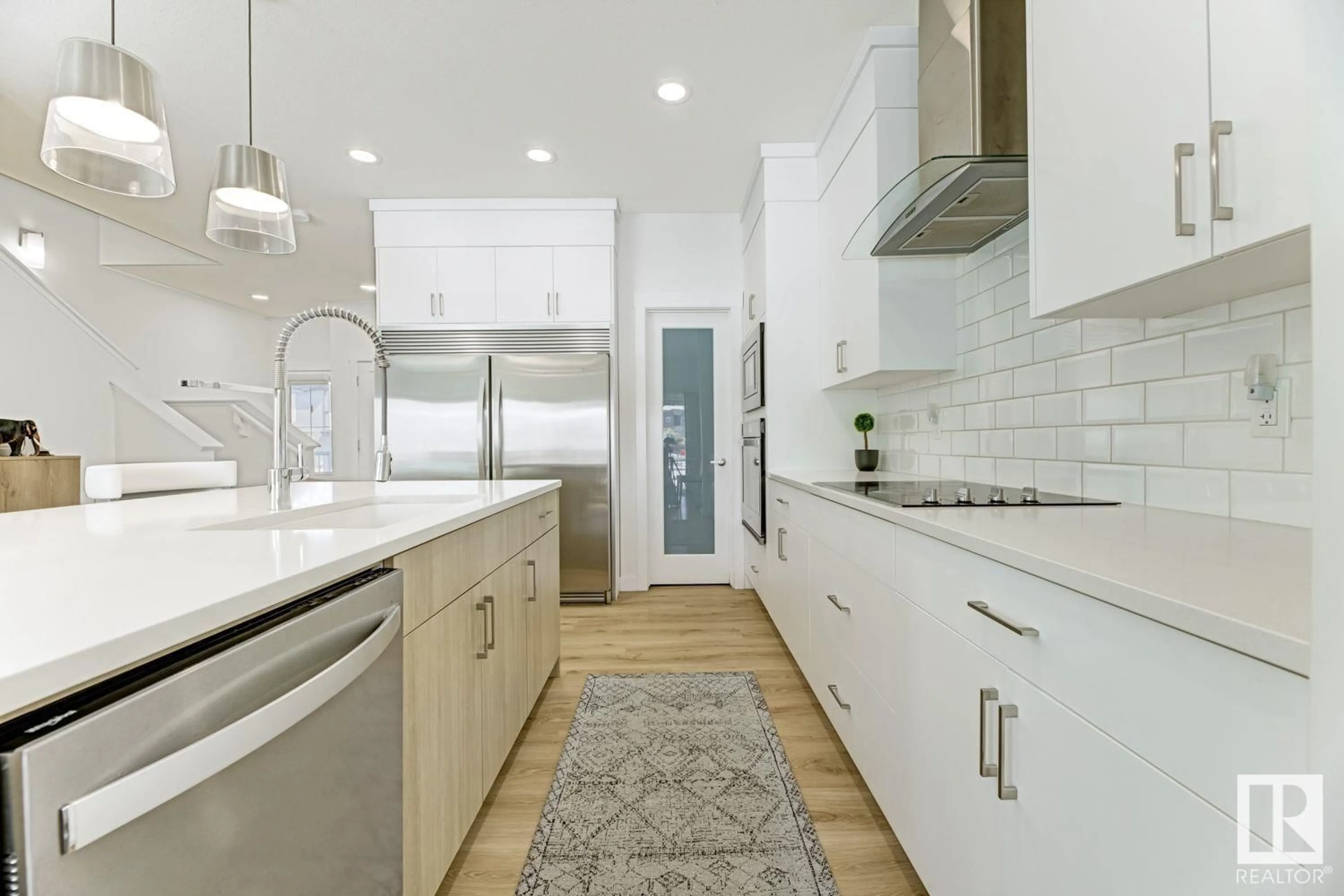 Contemporary kitchen, ceramic/tile floor for NW - 17024 45 ST, Edmonton Alberta T5Y4E4