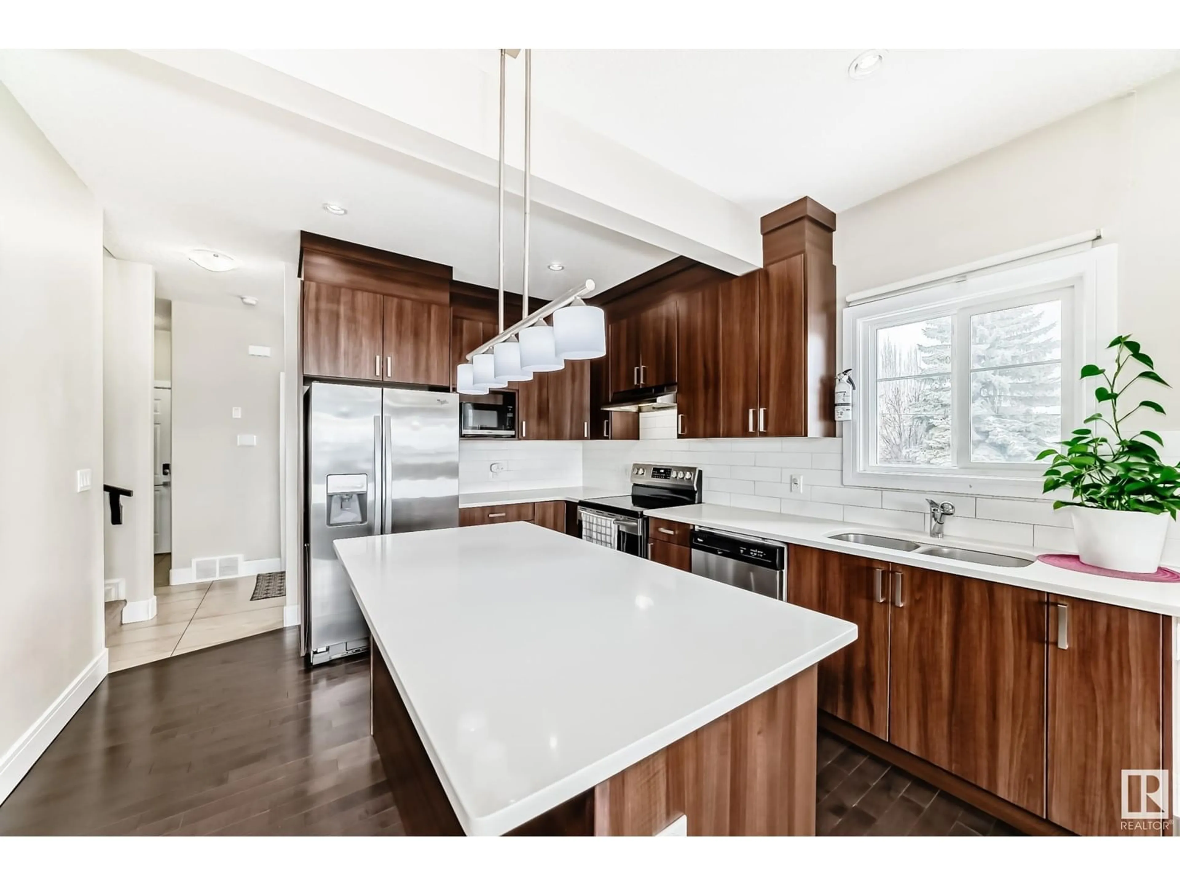 Open concept kitchen, unknown for 4911 45 ST, Beaumont Alberta T4X2B2