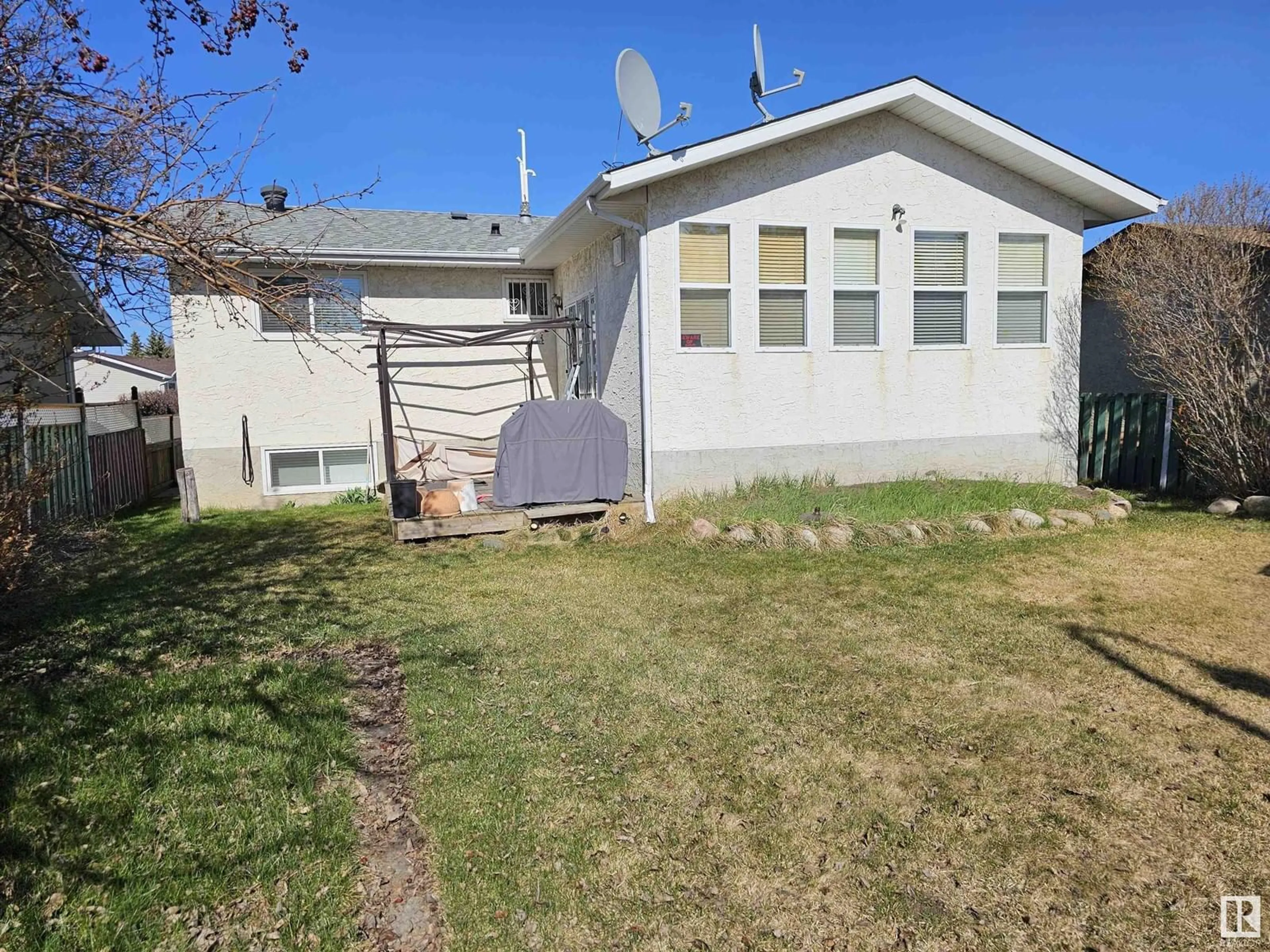 A pic from outside/outdoor area/front of a property/back of a property/a pic from drone, street for 4103 18 AV, Edmonton Alberta T6L3M3