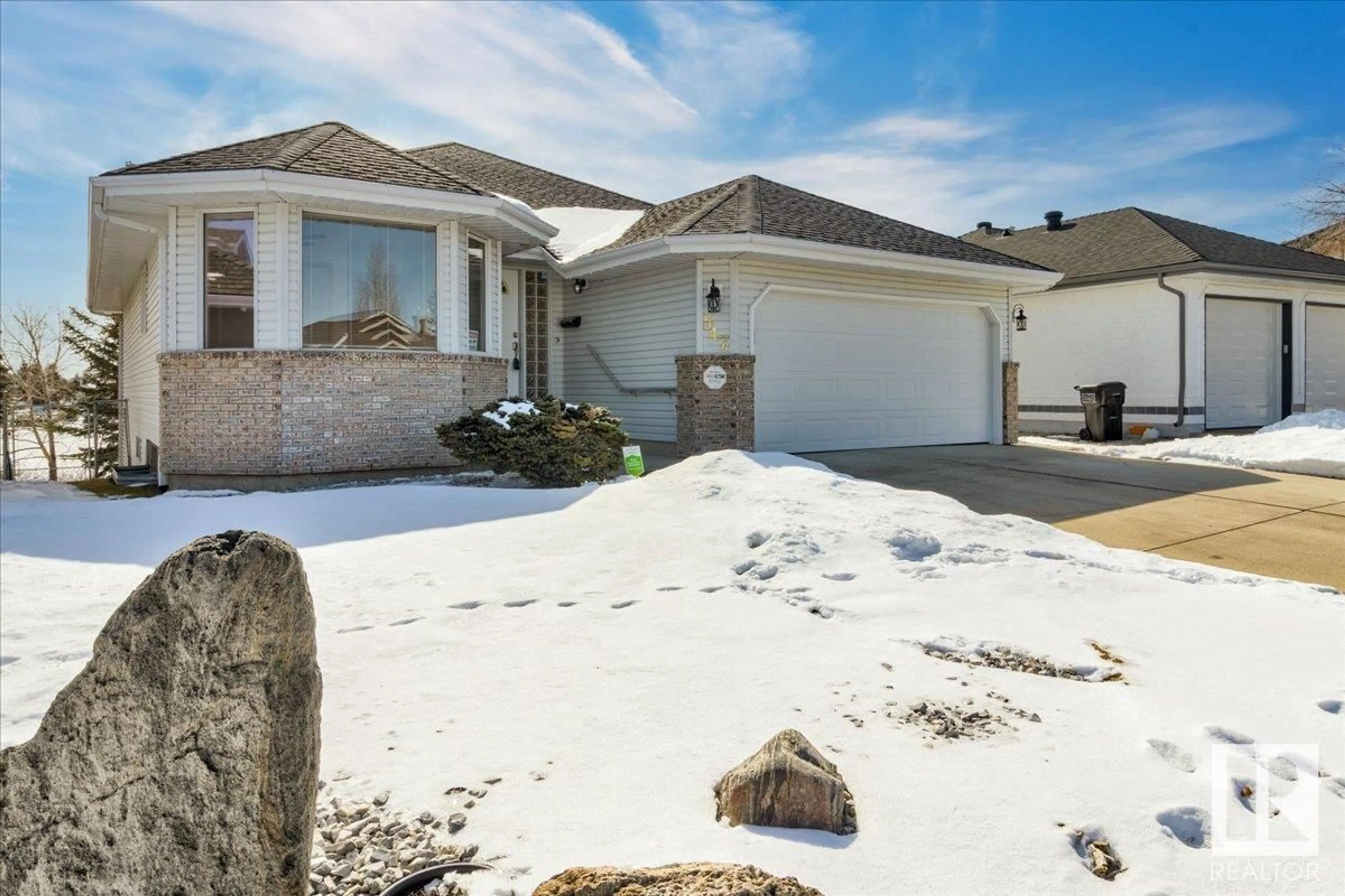 Home with vinyl exterior material, street for NW - 547 TWIN BROOKS BAY BA, Edmonton Alberta T6J6X3