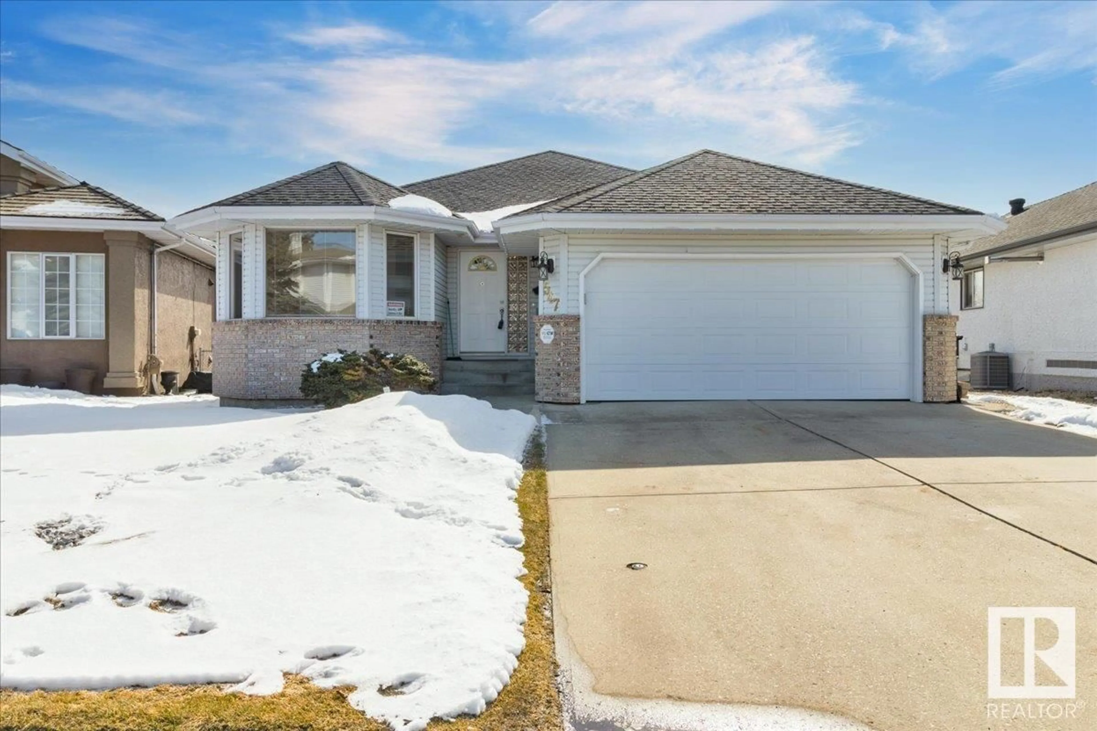 Home with vinyl exterior material, street for NW - 547 TWIN BROOKS BAY BA, Edmonton Alberta T6J6X3