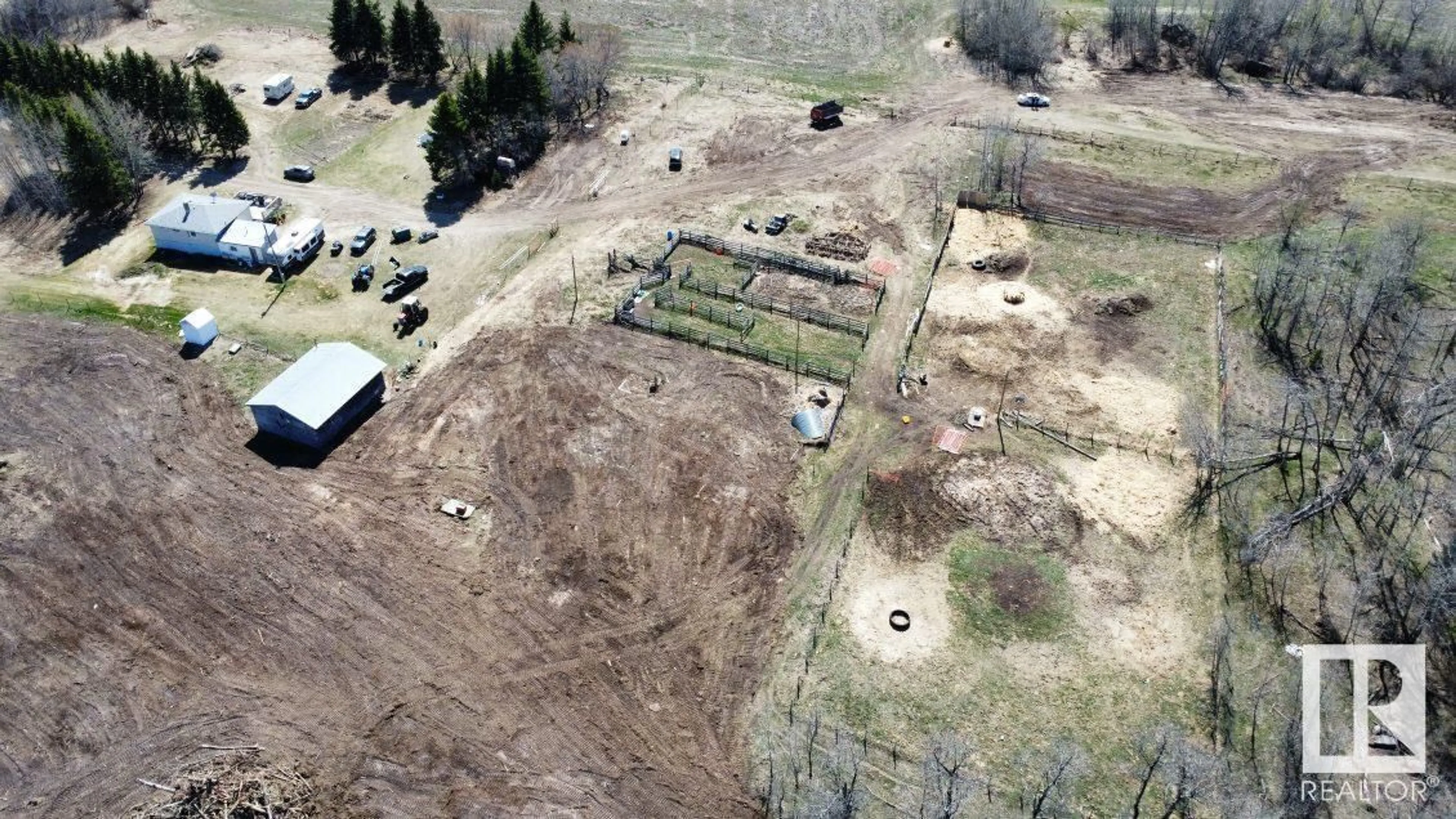 A pic from outside/outdoor area/front of a property/back of a property/a pic from drone, building for 62424 RR 255, Rural Westlock County Alberta T0G0S0