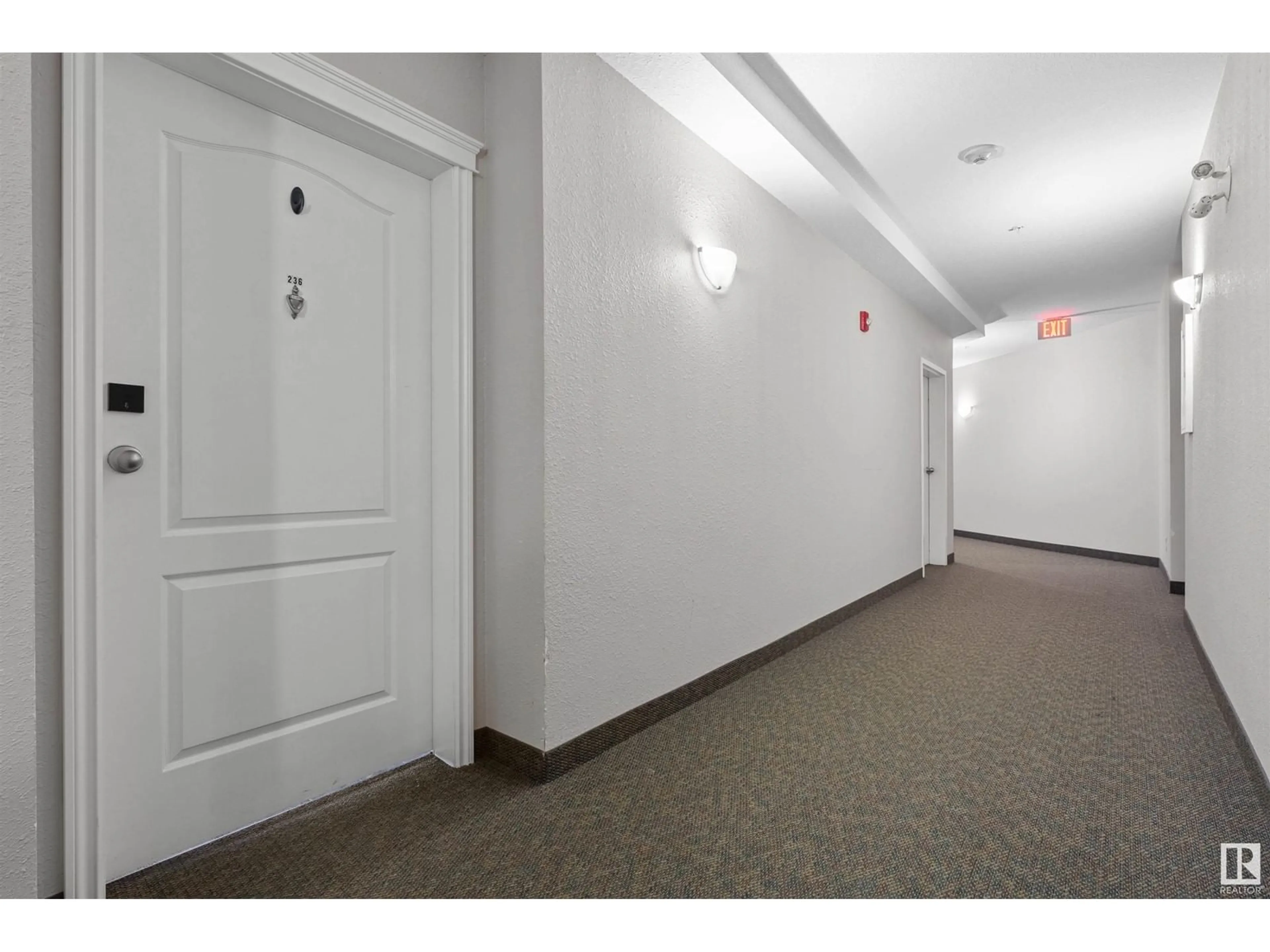 Indoor foyer for 236 WESTERRA MR, Stony Plain Alberta T7Z0G7