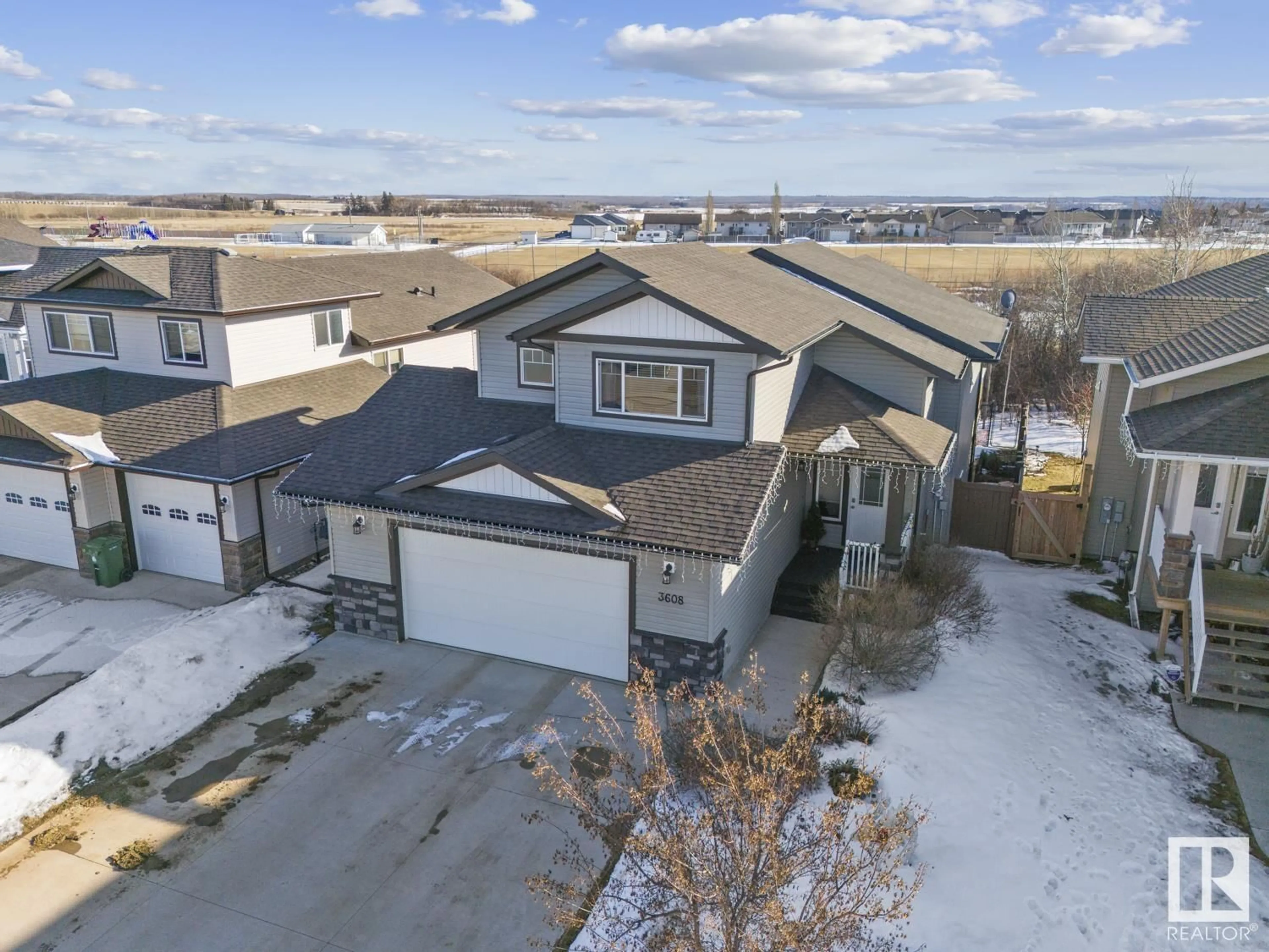 A pic from outside/outdoor area/front of a property/back of a property/a pic from drone, street for 3608 BEAU VISTA BV, Bonnyville Town Alberta T9N0C8