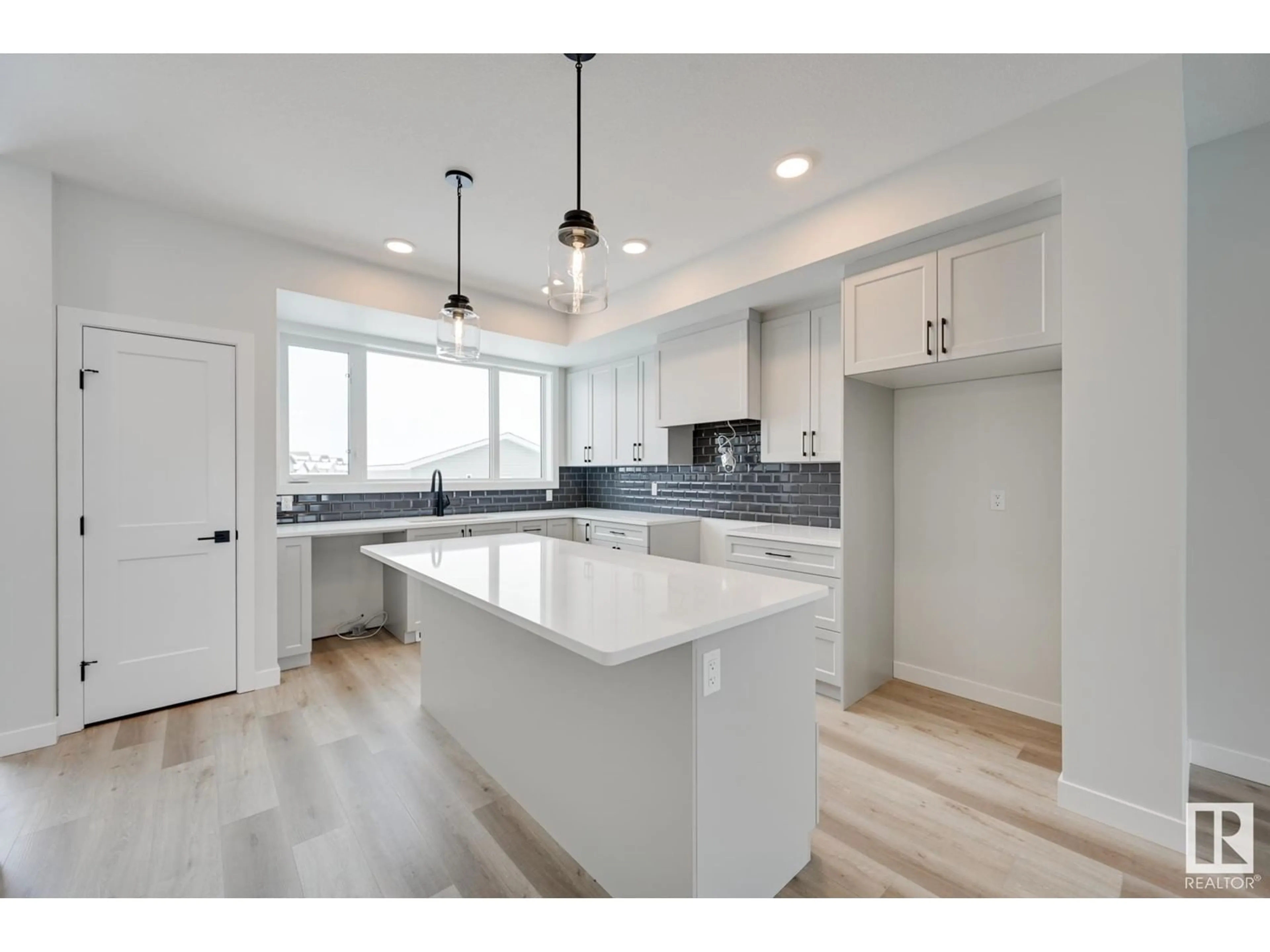 Open concept kitchen, unknown for 204 STARLING, Fort Saskatchewan Alberta T8L0X9