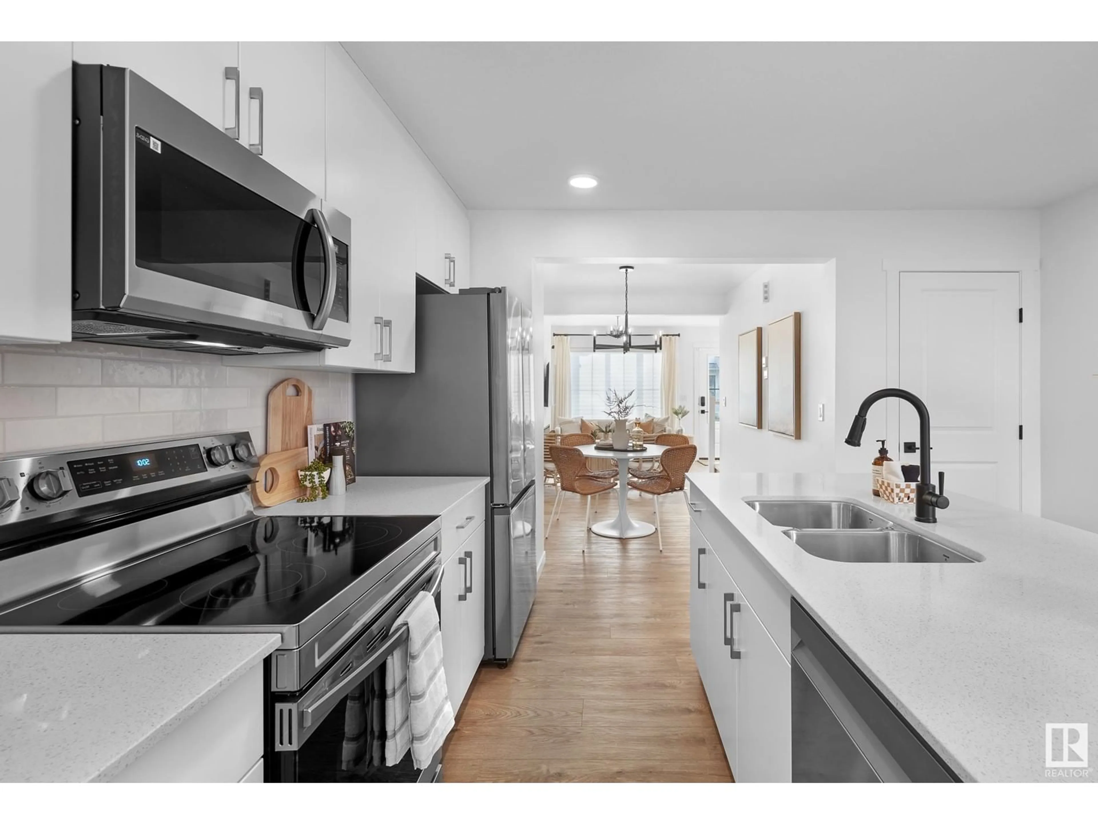 Open concept kitchen, ceramic/tile floor for 465 ASTER DR, Edmonton Alberta T6T2N8