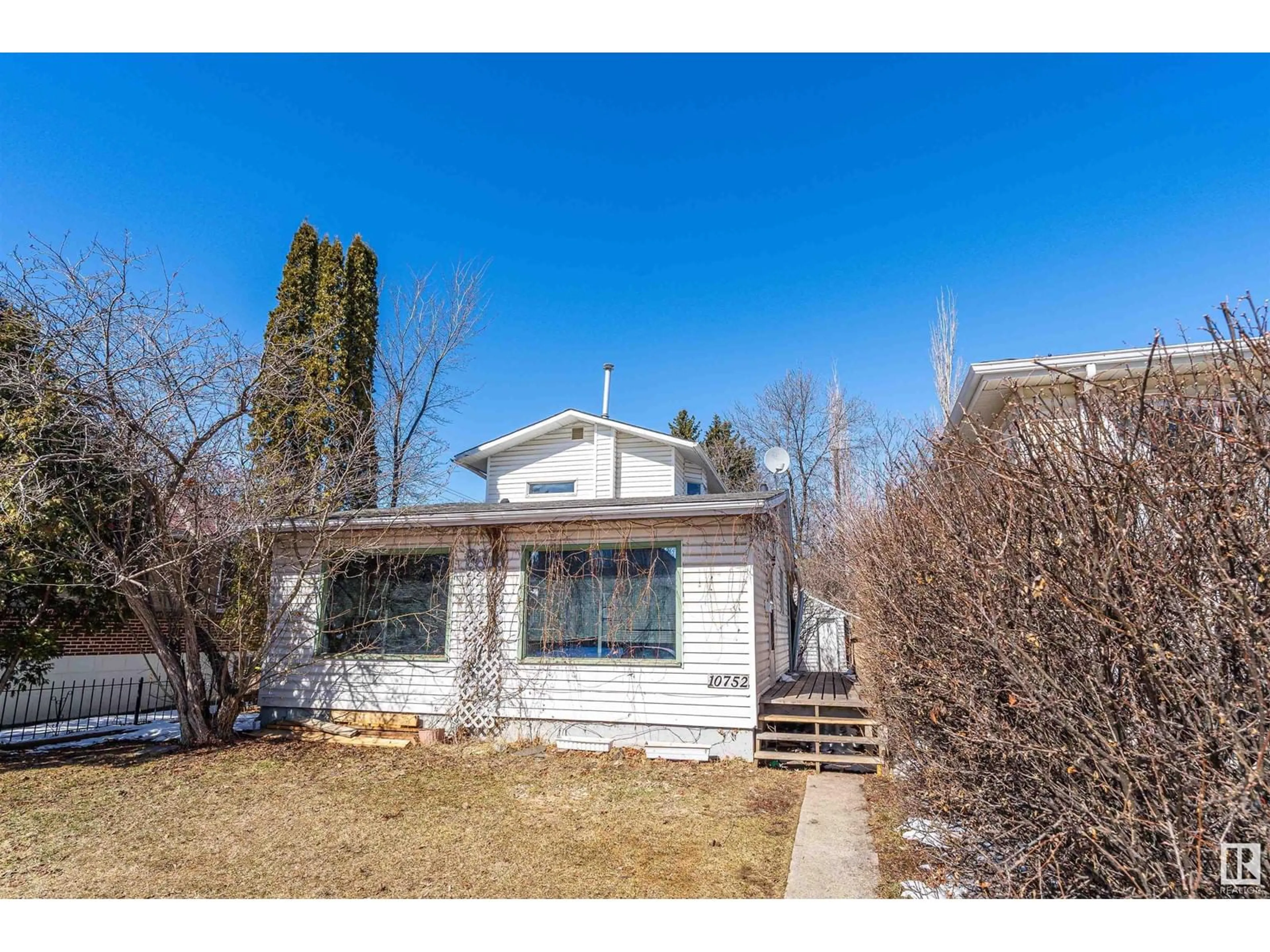 Unknown for 10752 68 AV, Edmonton Alberta T6H2B5