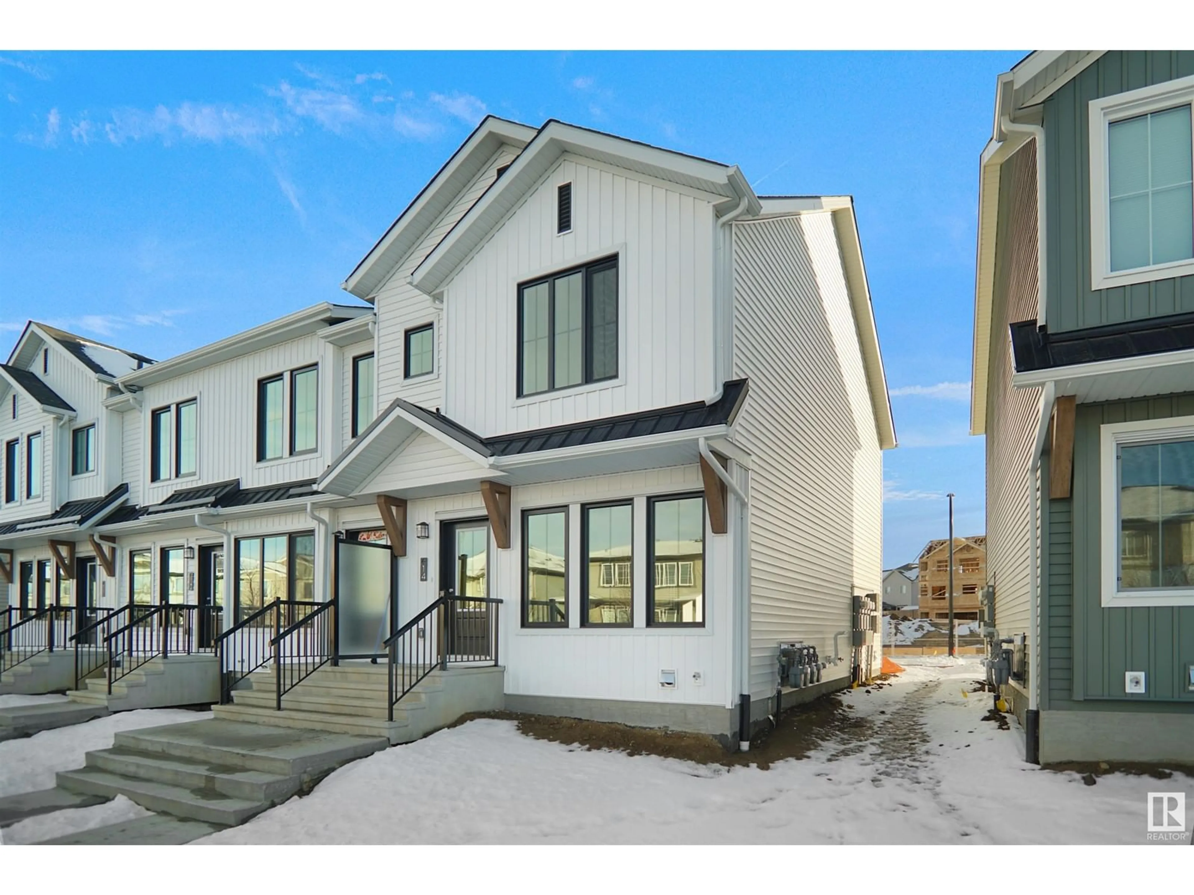 Home with vinyl exterior material, street for 152 FICUS WY, Fort Saskatchewan Alberta T8L0Z6