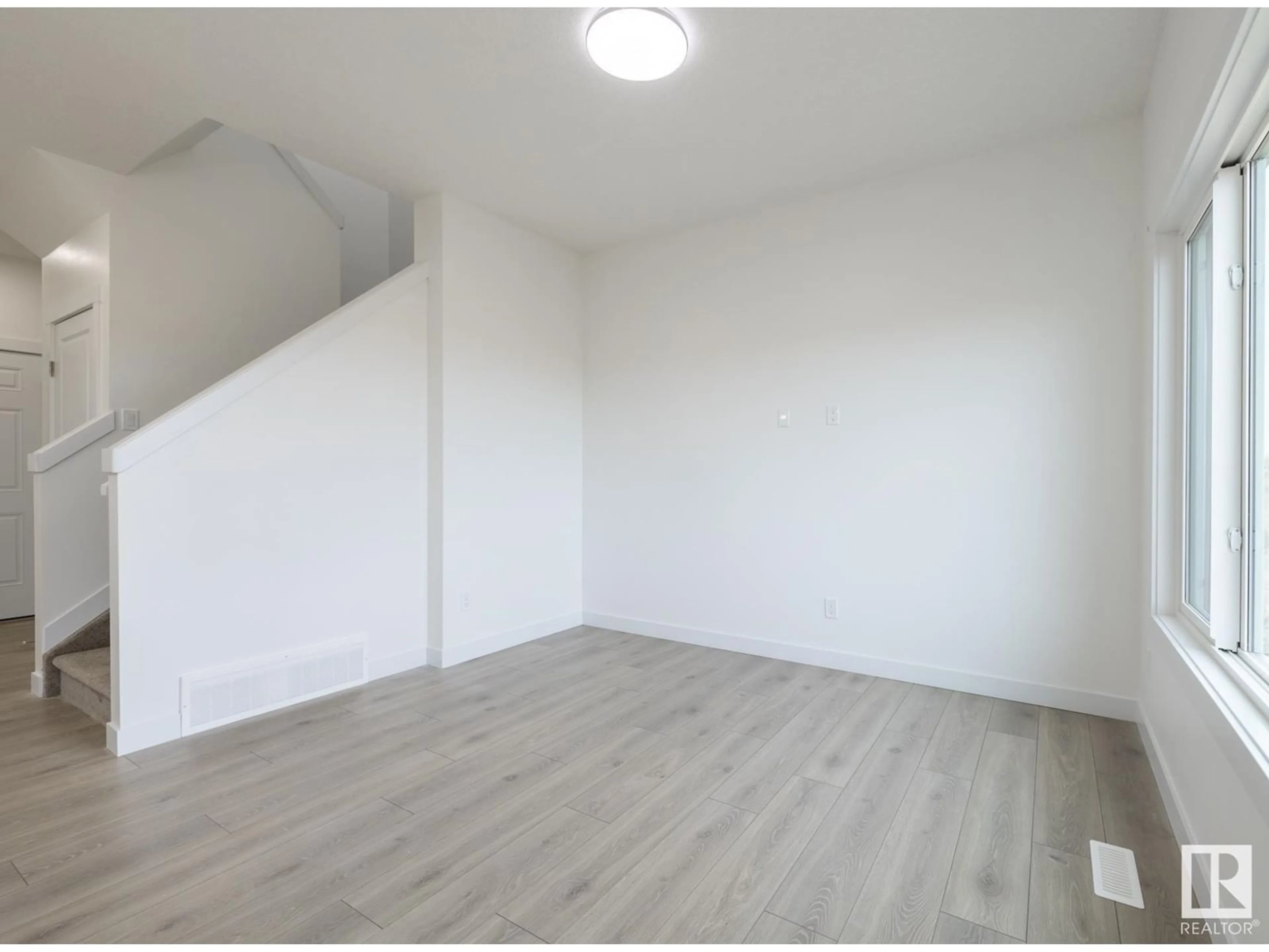 A pic of a room for 19130 29 AV, Edmonton Alberta T6M3B5
