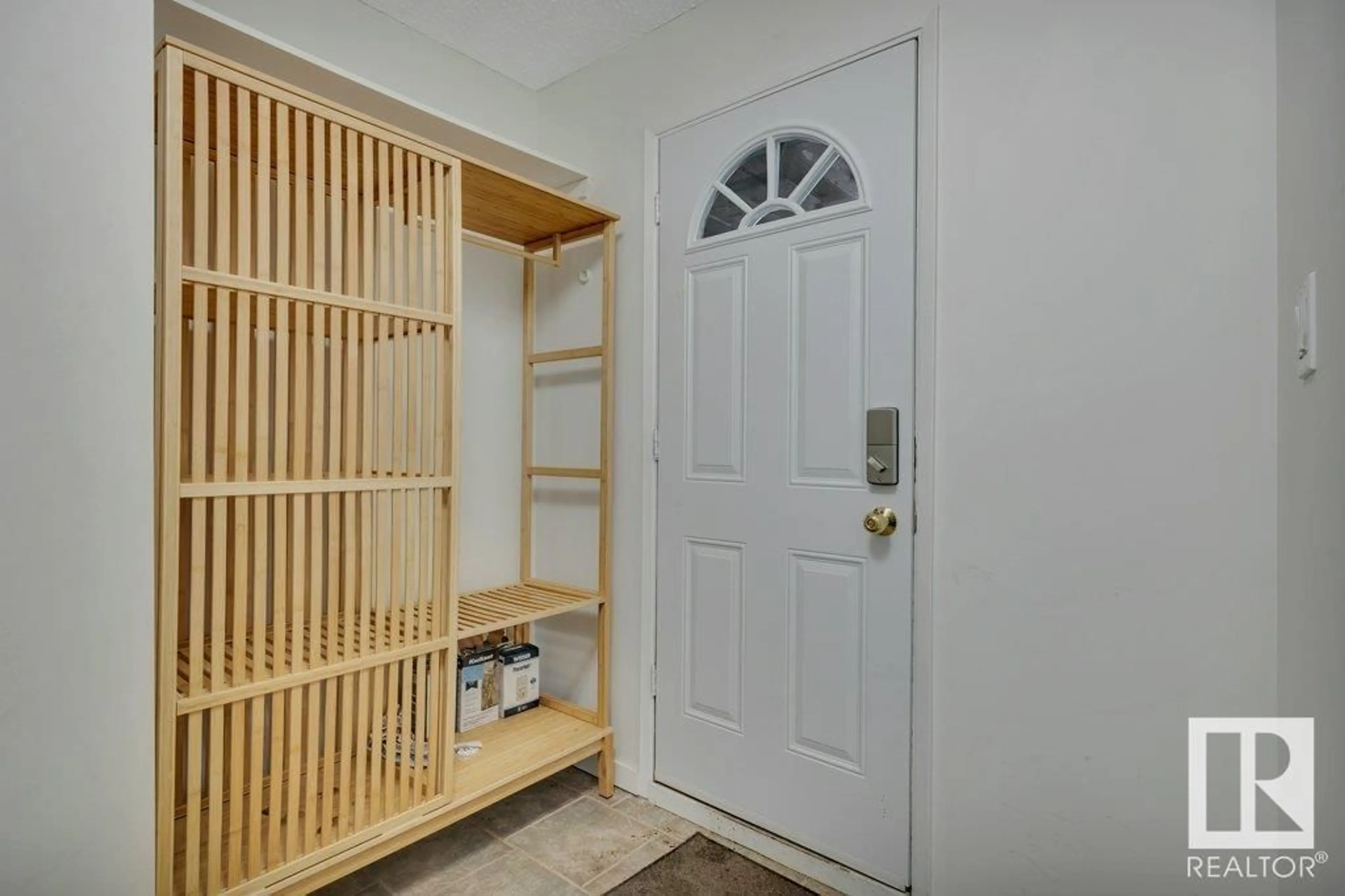 Indoor entryway for 11904 145 AV, Edmonton Alberta T5X1T6