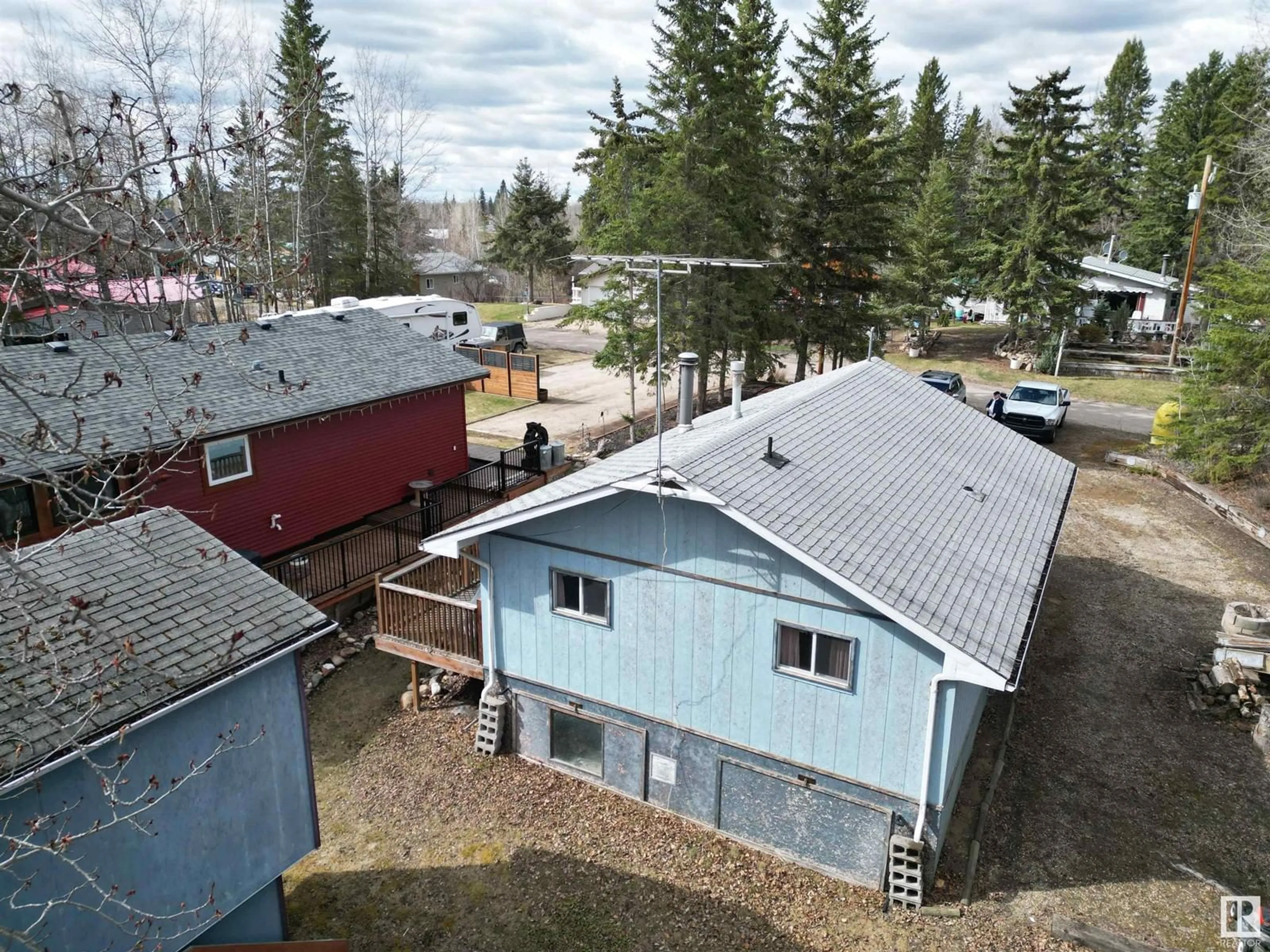 A pic from outside/outdoor area/front of a property/back of a property/a pic from drone, unknown for 54114 RGE RD 52, Rural Lac Ste. Anne County Alberta T0E1H0