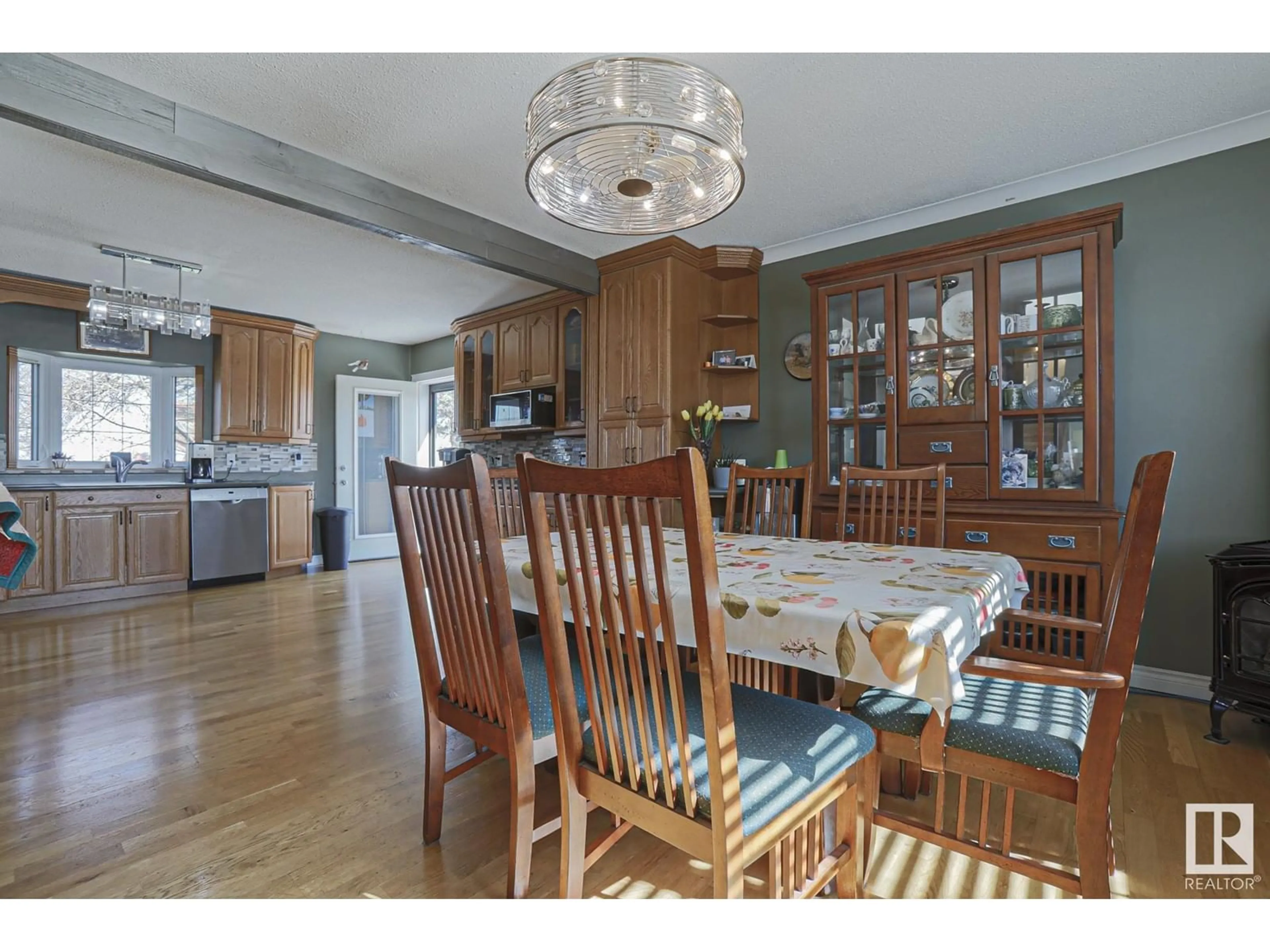 Dining room, wood/laminate floor for 5018 50 ST, Rural Thorhild County Alberta T0A2R0