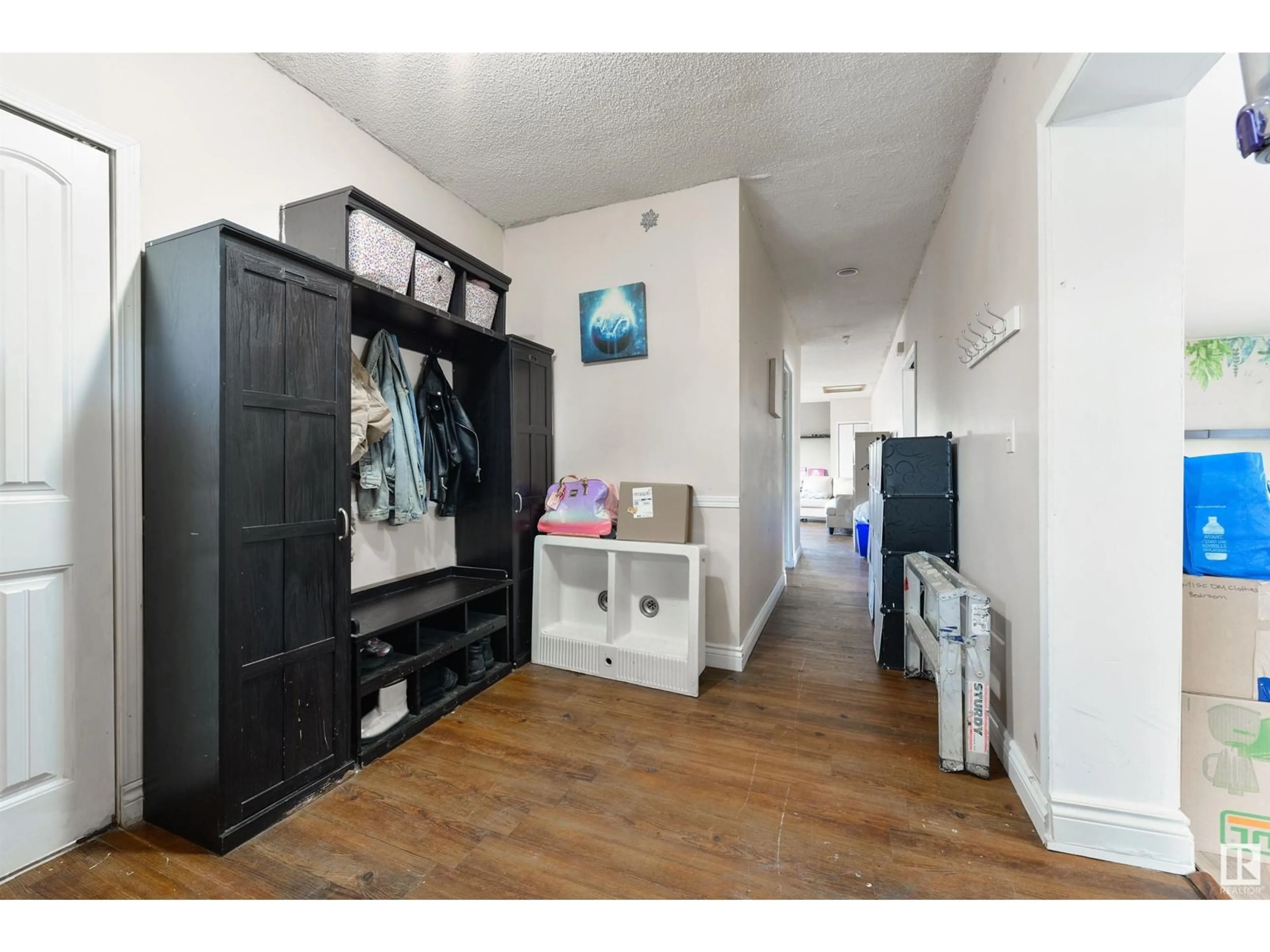 Unknown for 28 THE PARKWAY NW, Edmonton Alberta T6P1E2