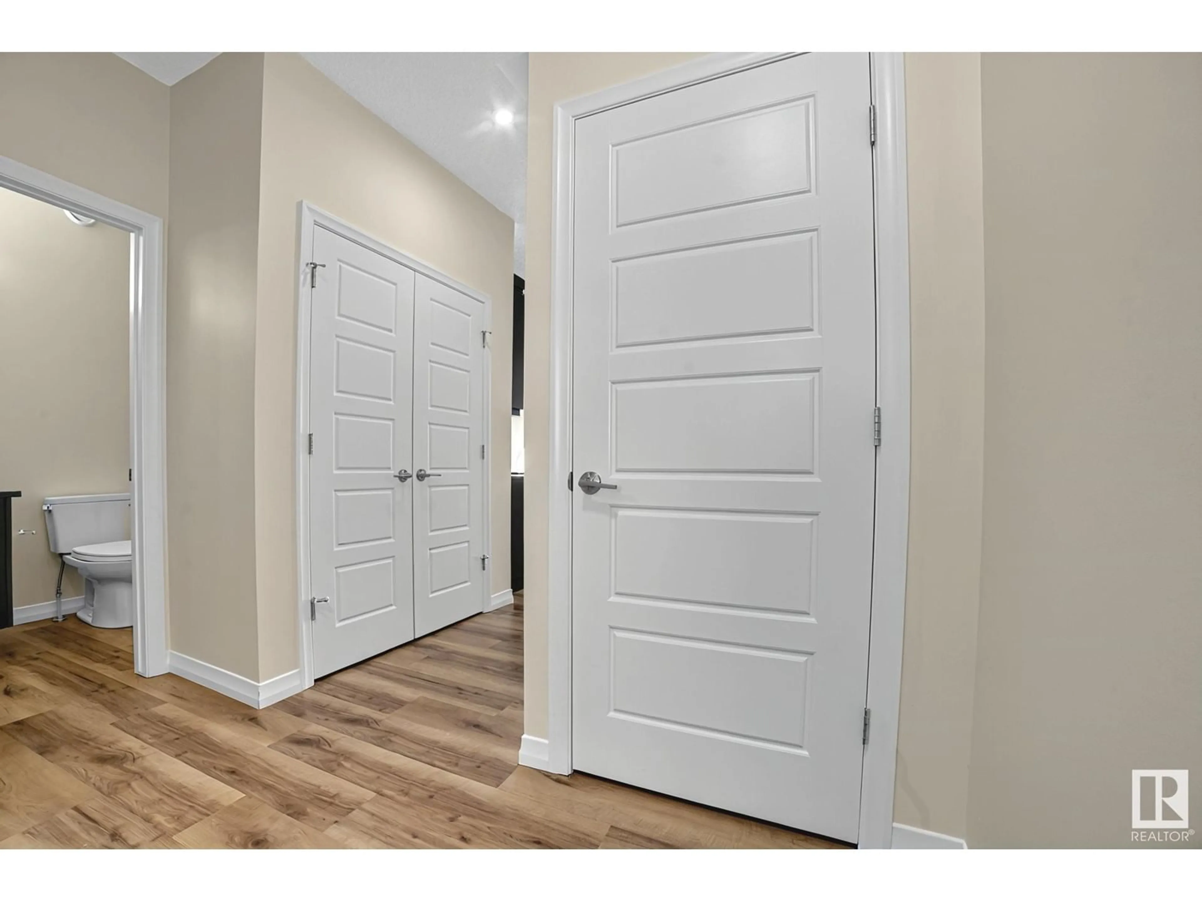 Indoor entryway for NW - 9335 226 ST, Edmonton Alberta T5T7R5