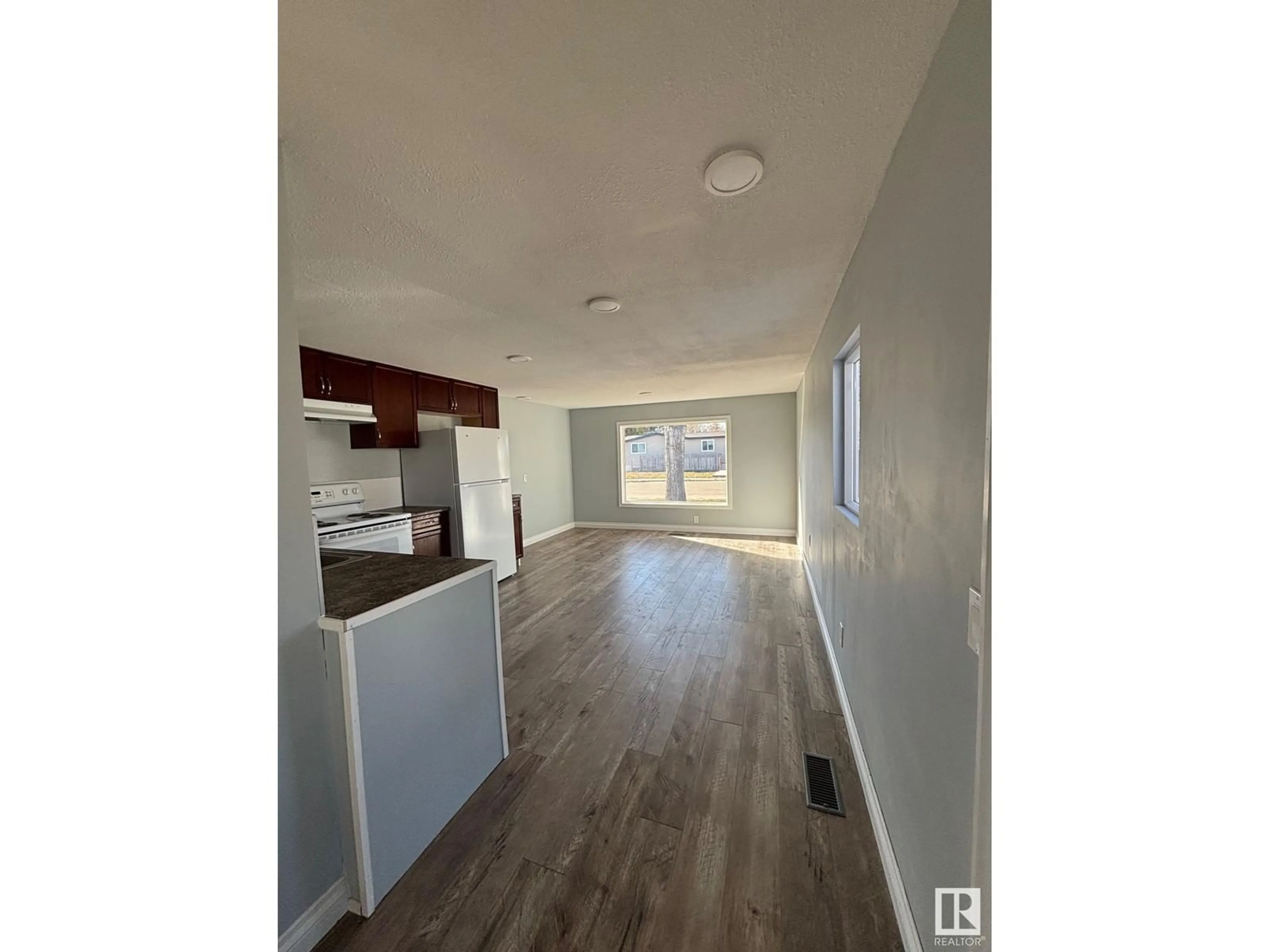 A pic of a room for 4 OAK RIDGE DRIVE, Edmonton Alberta T6P1G8