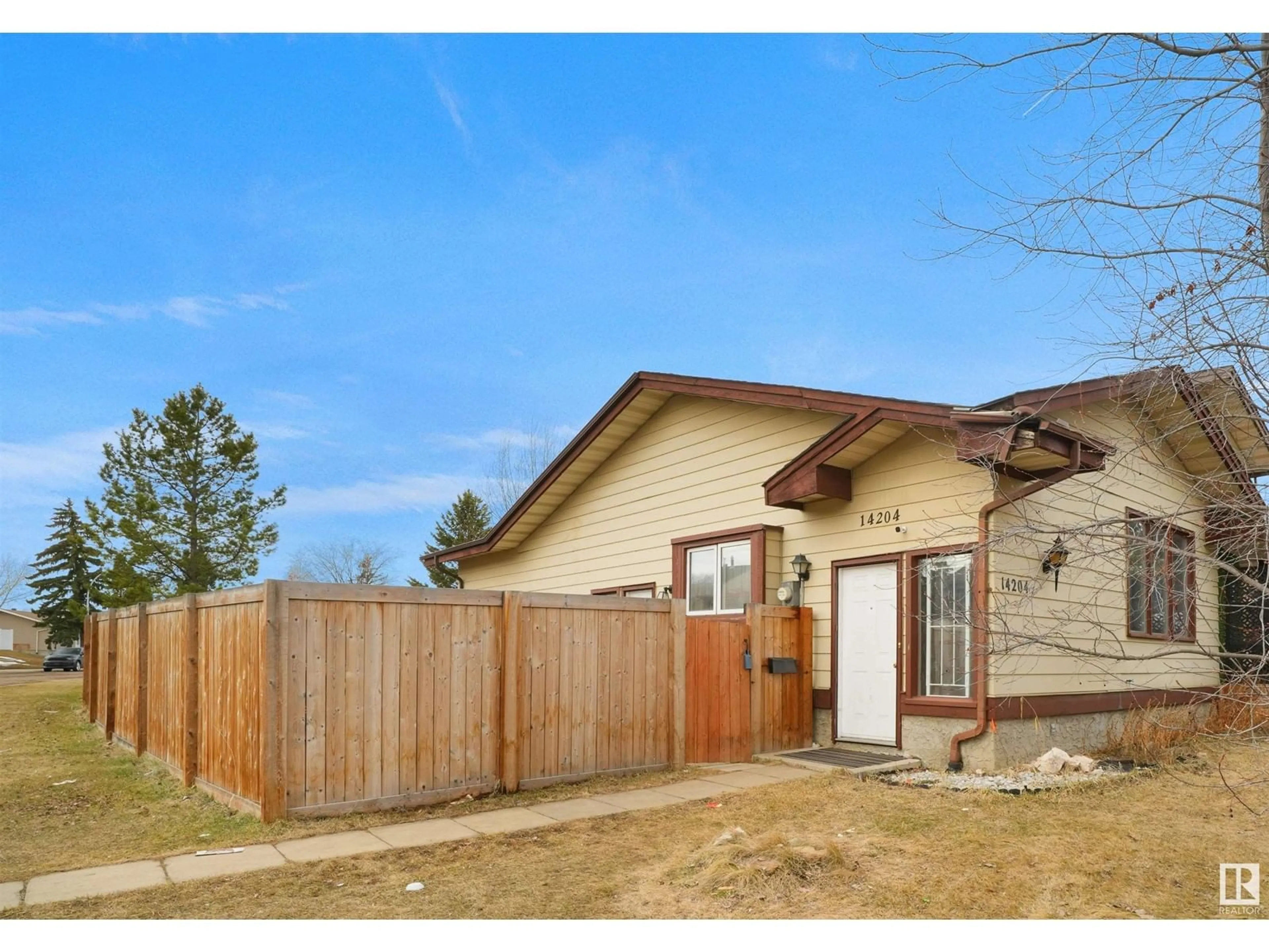 Unknown for NW - 14204 32 ST, Edmonton Alberta T5Y1P1
