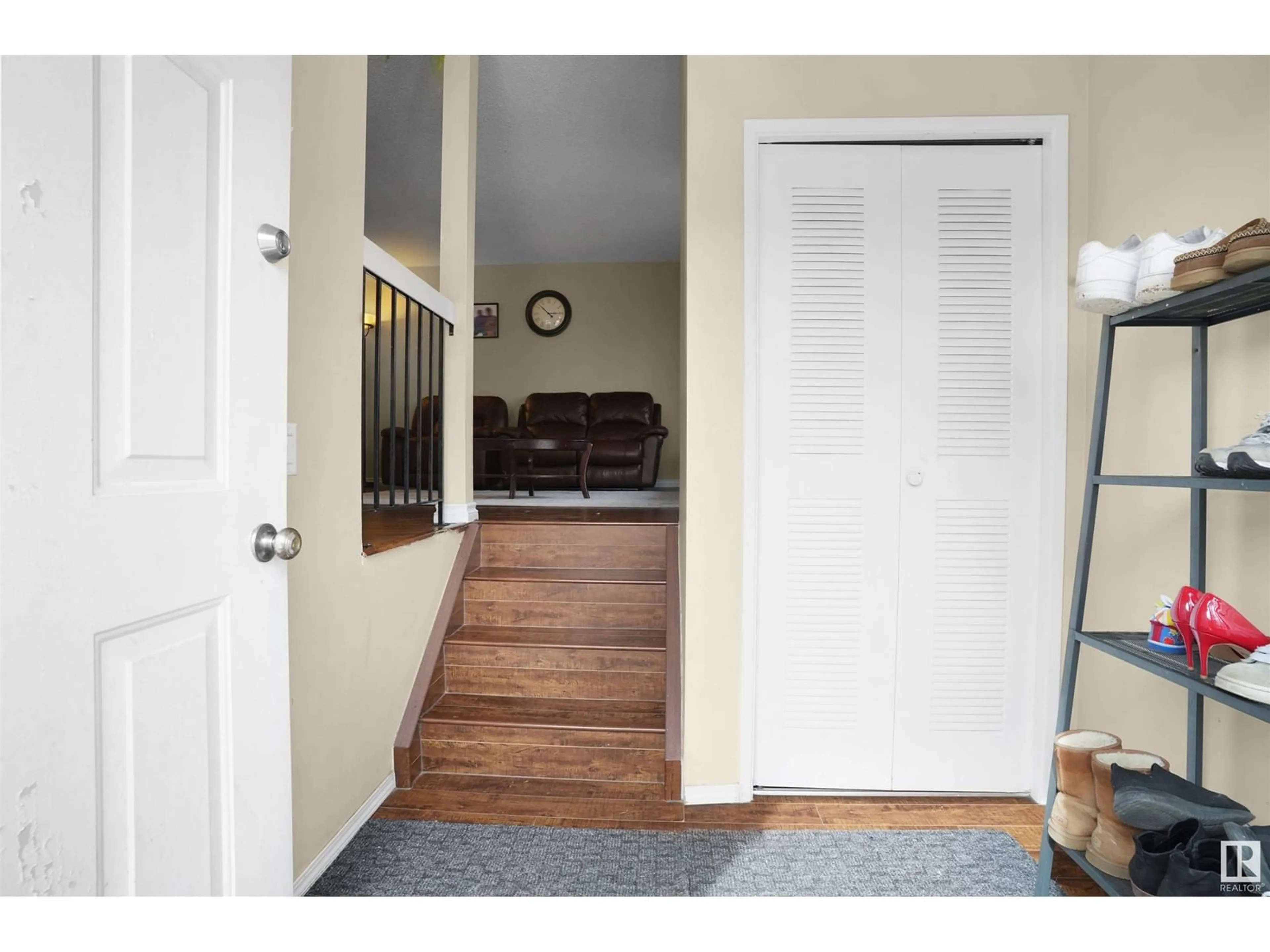 Indoor entryway for NW - 14204 32 ST, Edmonton Alberta T5Y1P1