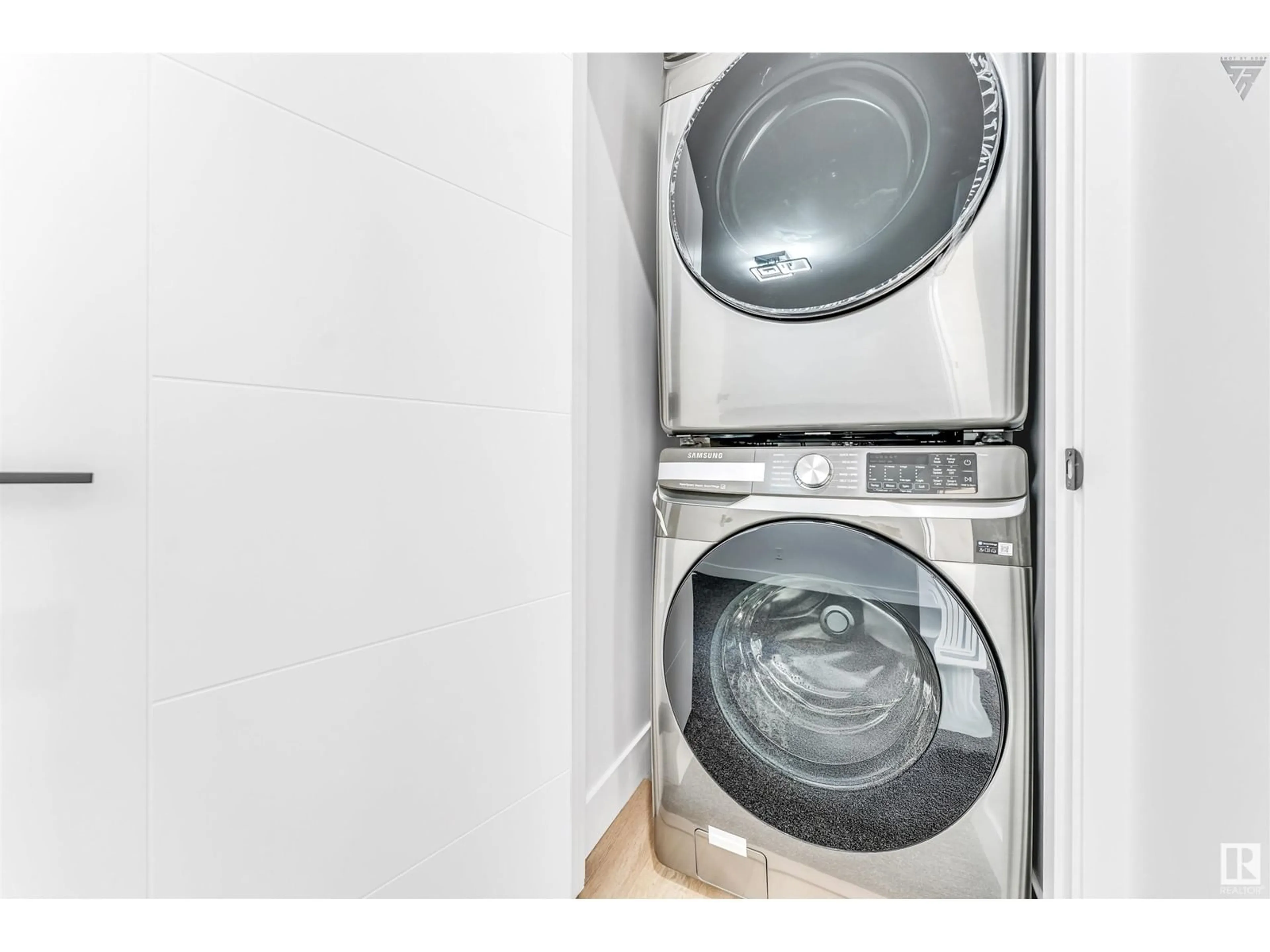 Laundry room for 860 NORTHERN HARRIER NW, Edmonton Alberta T5S2B9