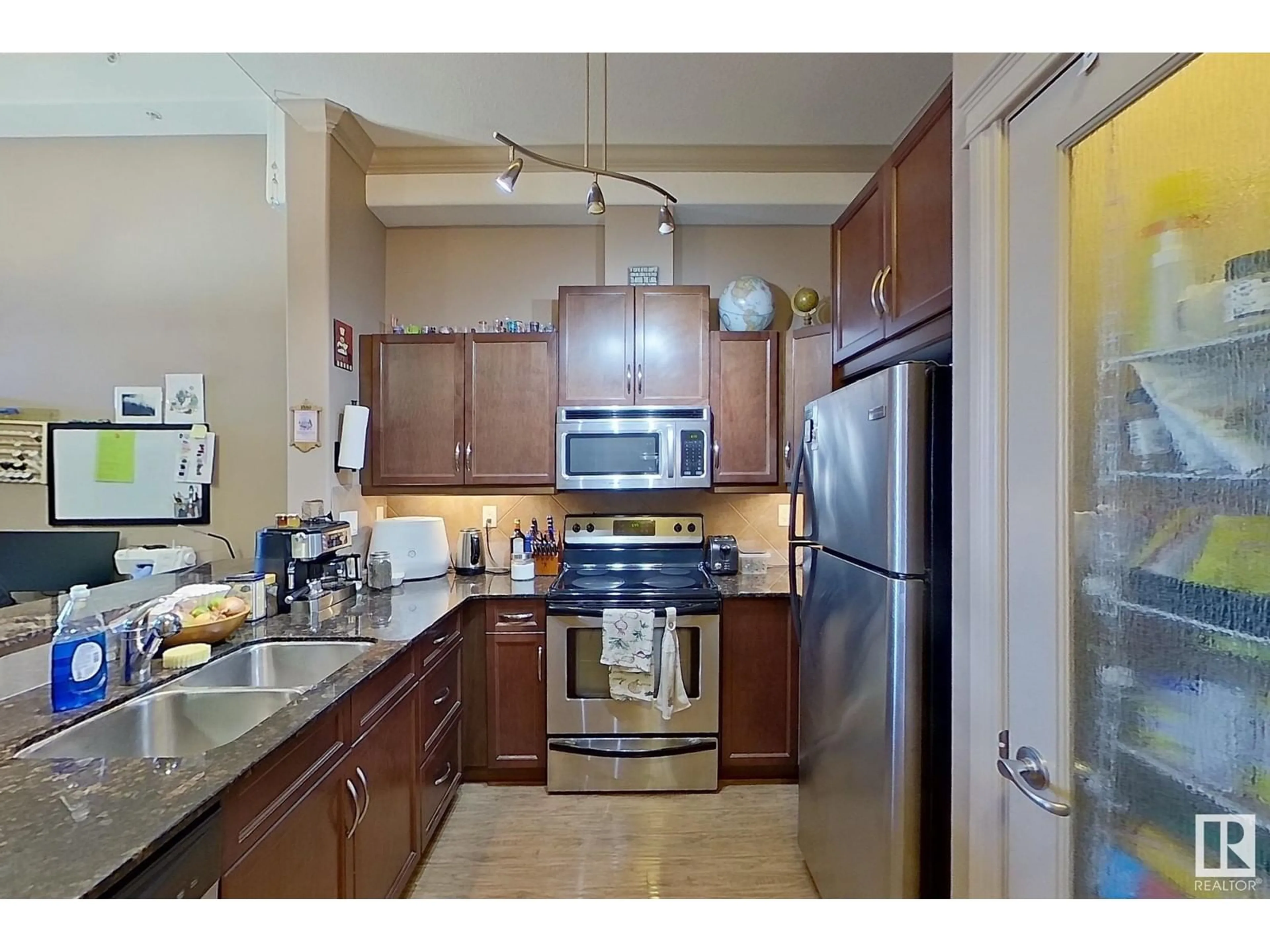 Standard kitchen, ceramic/tile floor for #449 - 10121 80 AV, Edmonton Alberta T6E0B9