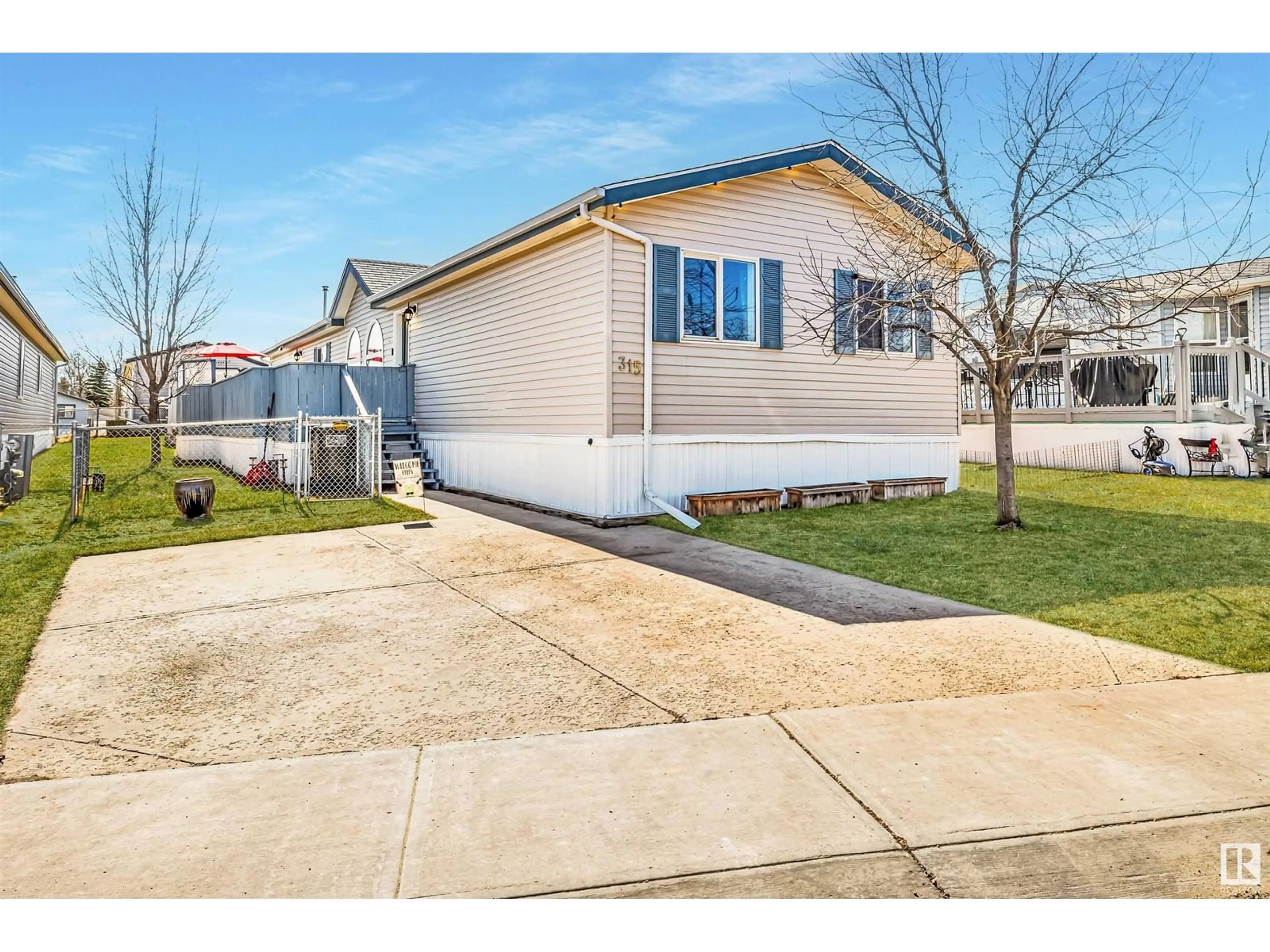 Unknown for 315 MAPLEWOOD DR, Edmonton Alberta T6P0A7