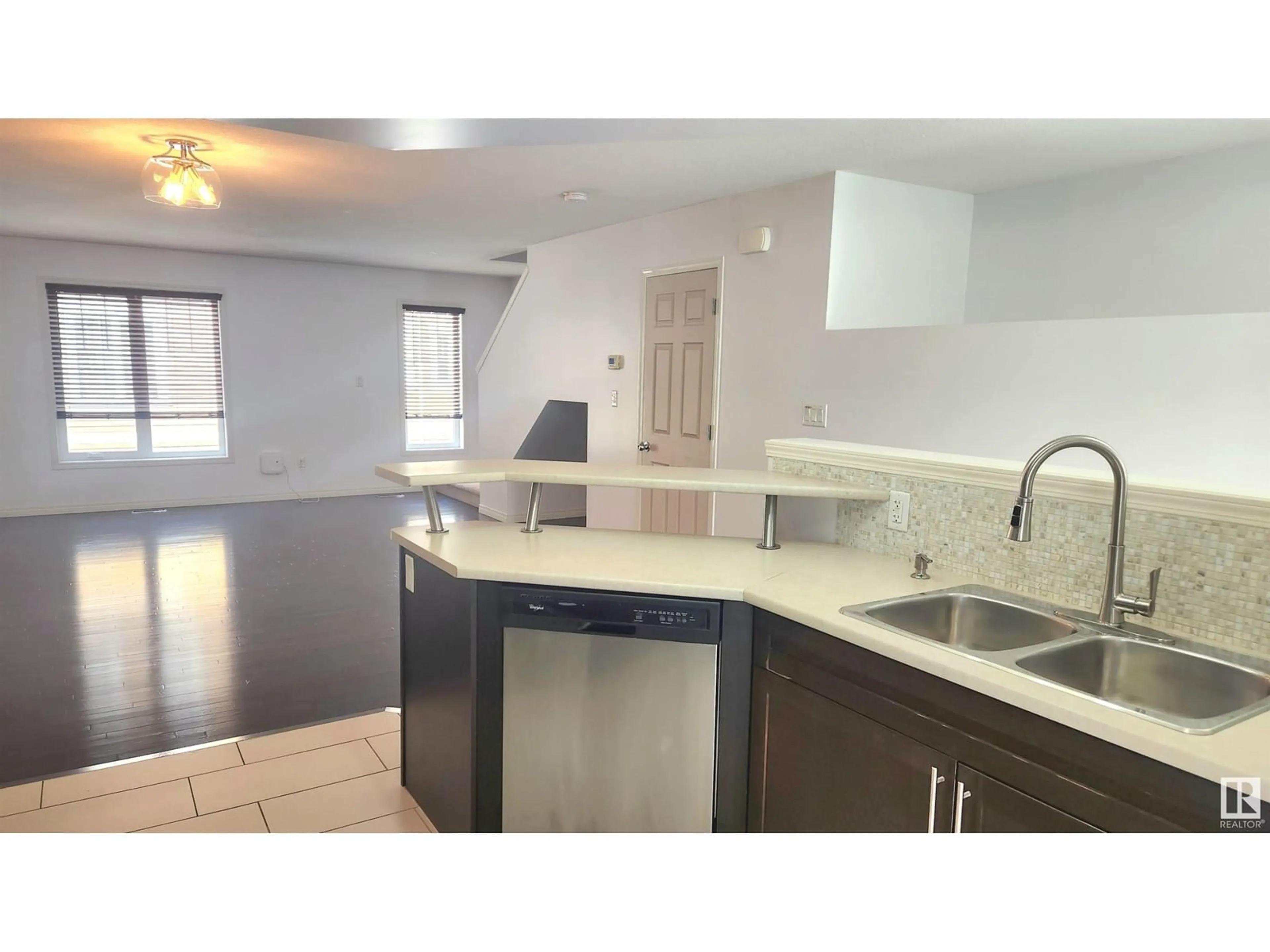 Open concept kitchen, ceramic/tile floor for 48 1623 TOWNE CENTRE BV, Edmonton Alberta T6R0S3