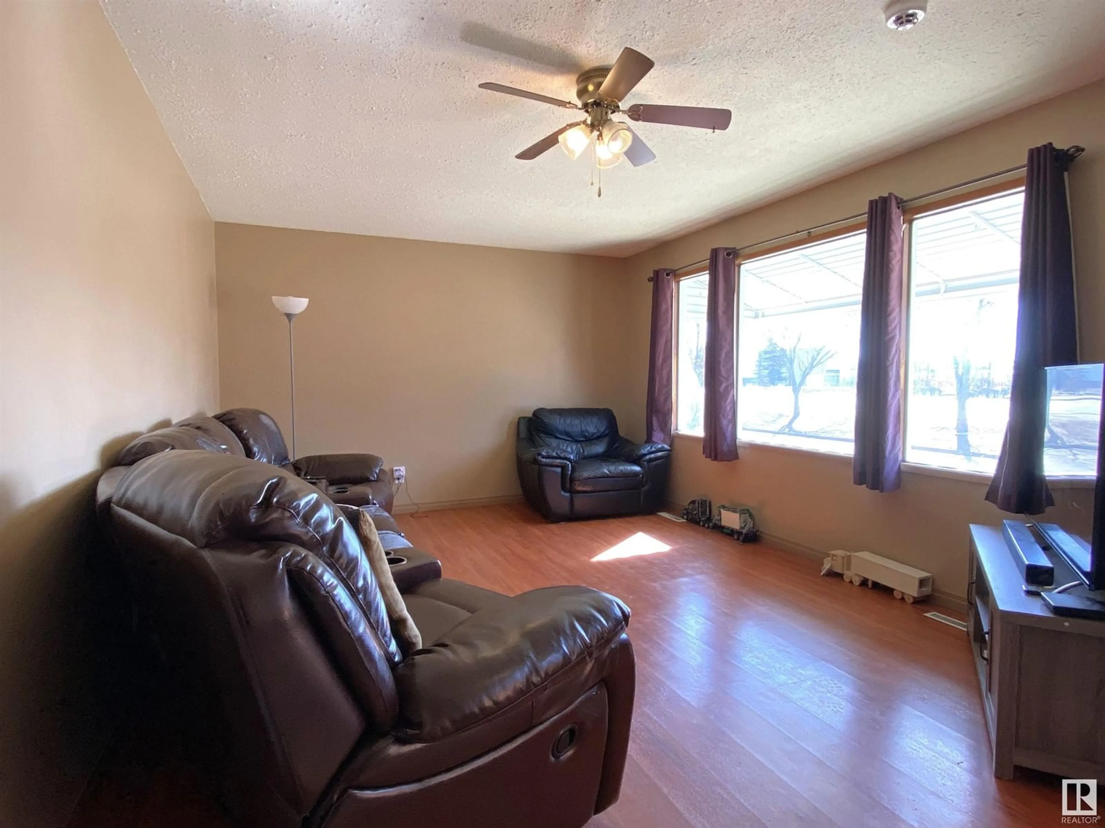 Living room with furniture, unknown for 5010 40 AV, Wetaskiwin Alberta T9A0A3
