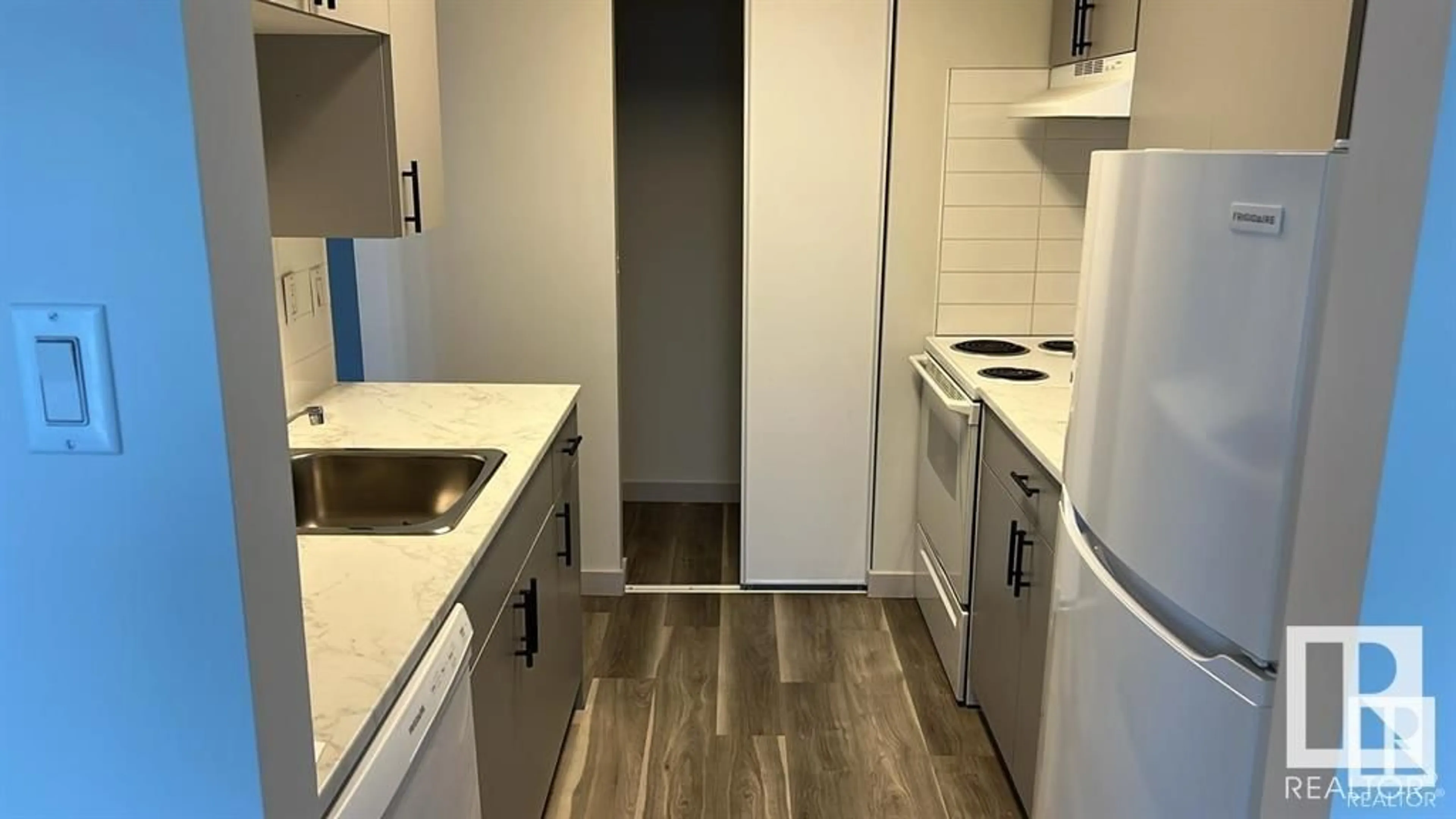 Standard kitchen, unknown for #408 - 18204 93 AV, Edmonton Alberta T5T4K6