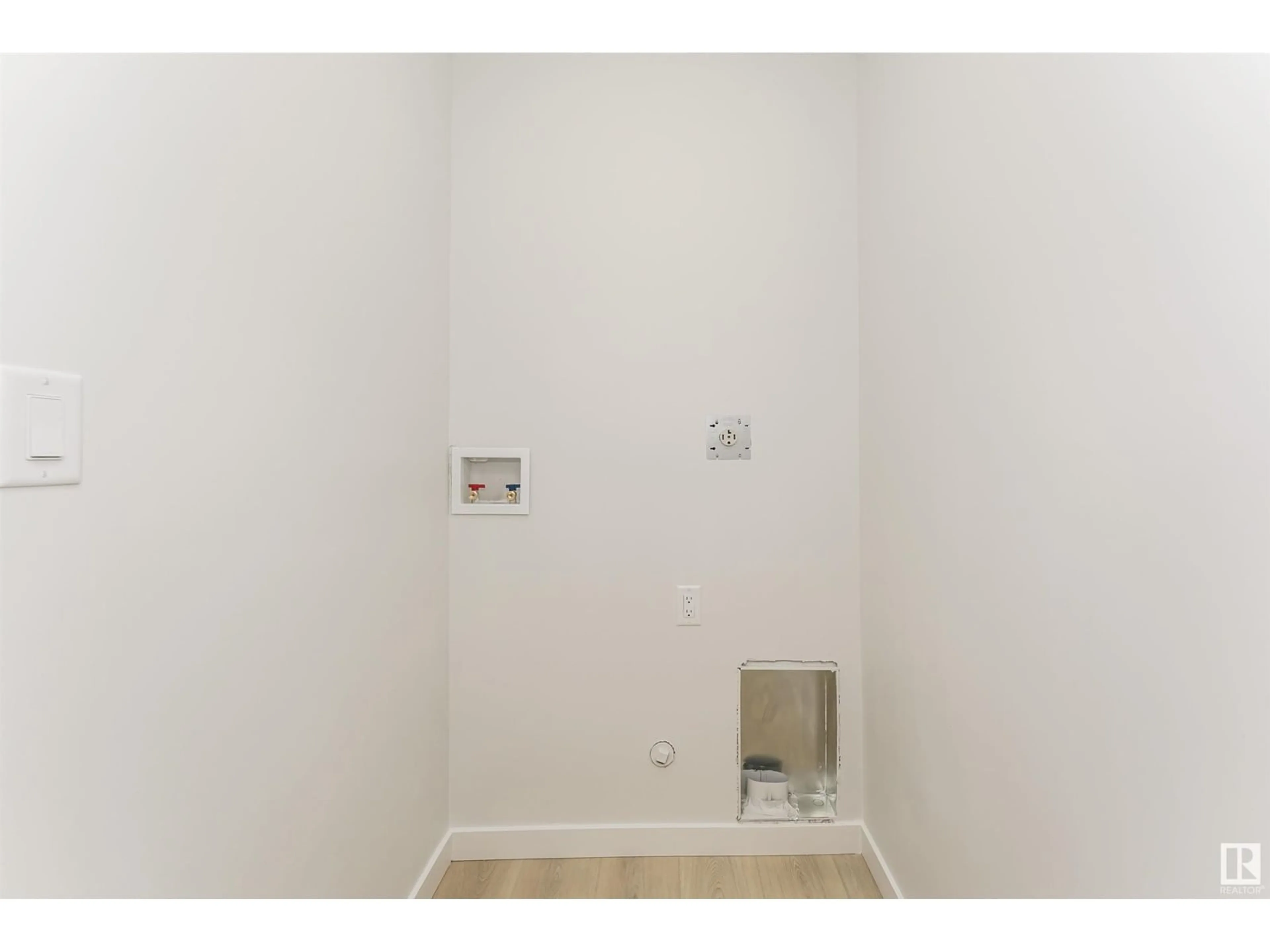 A pic of a room for 6397 KING WD, Edmonton Alberta T6W5J3