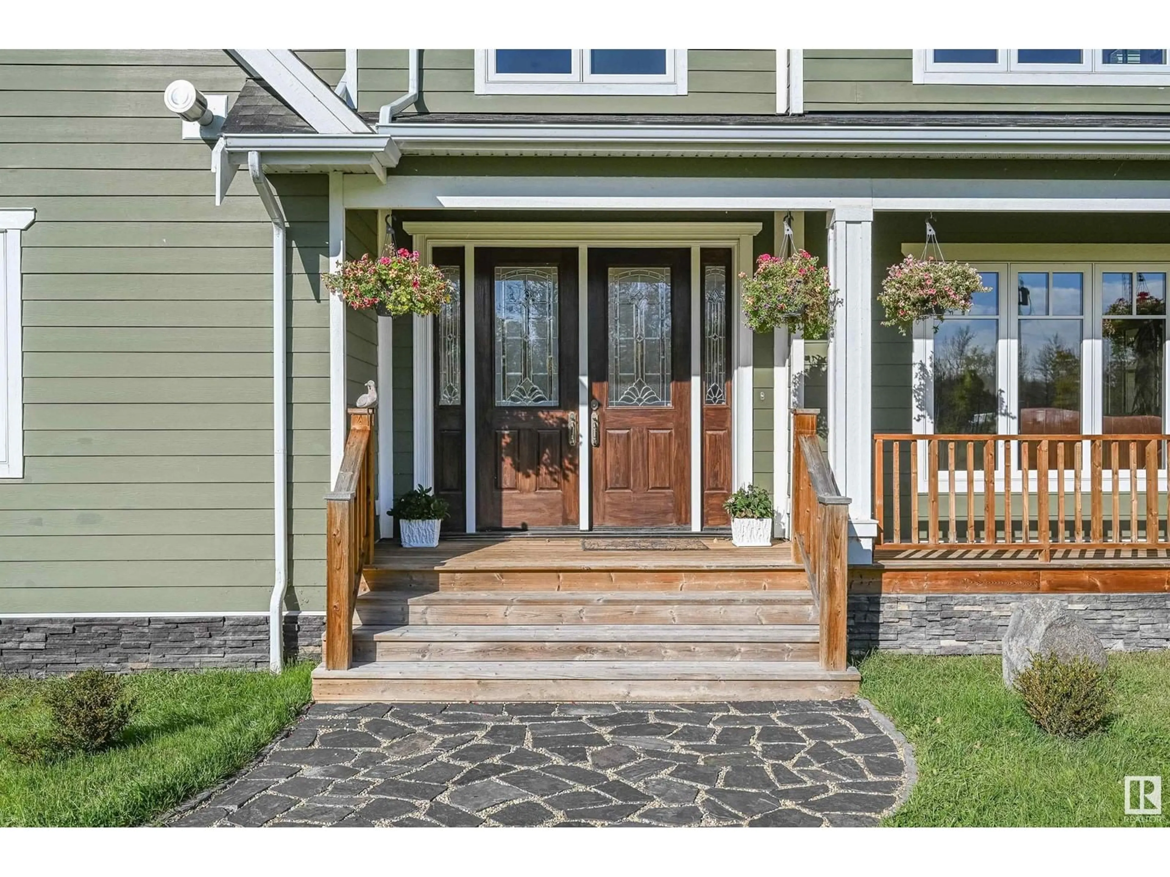Indoor entryway for #37 - 51218 RGE RD 214, Rural Strathcona County Alberta T8E1G9