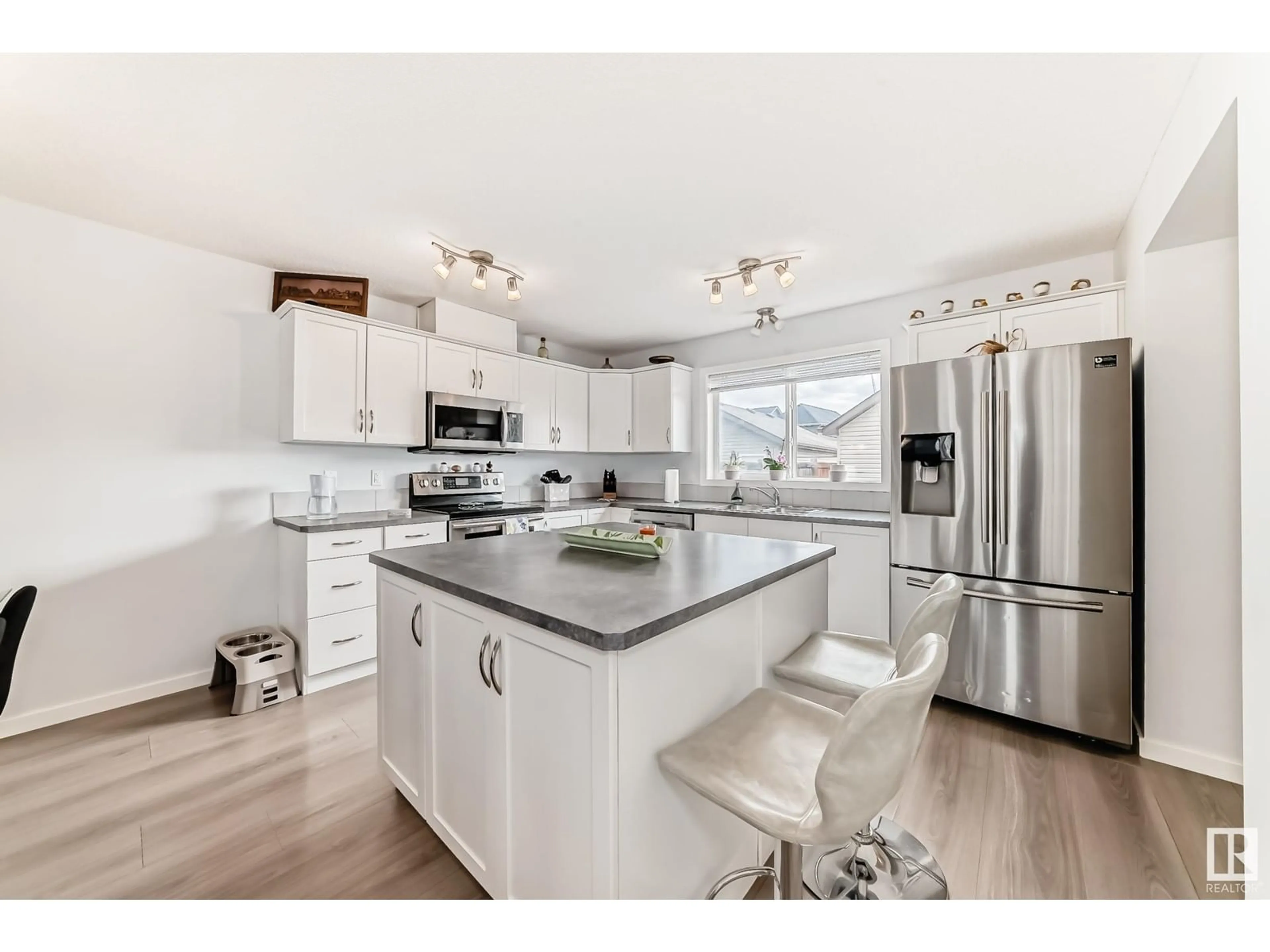 Open concept kitchen, unknown for 3120 ARTHURS CR, Edmonton Alberta T6W2H7