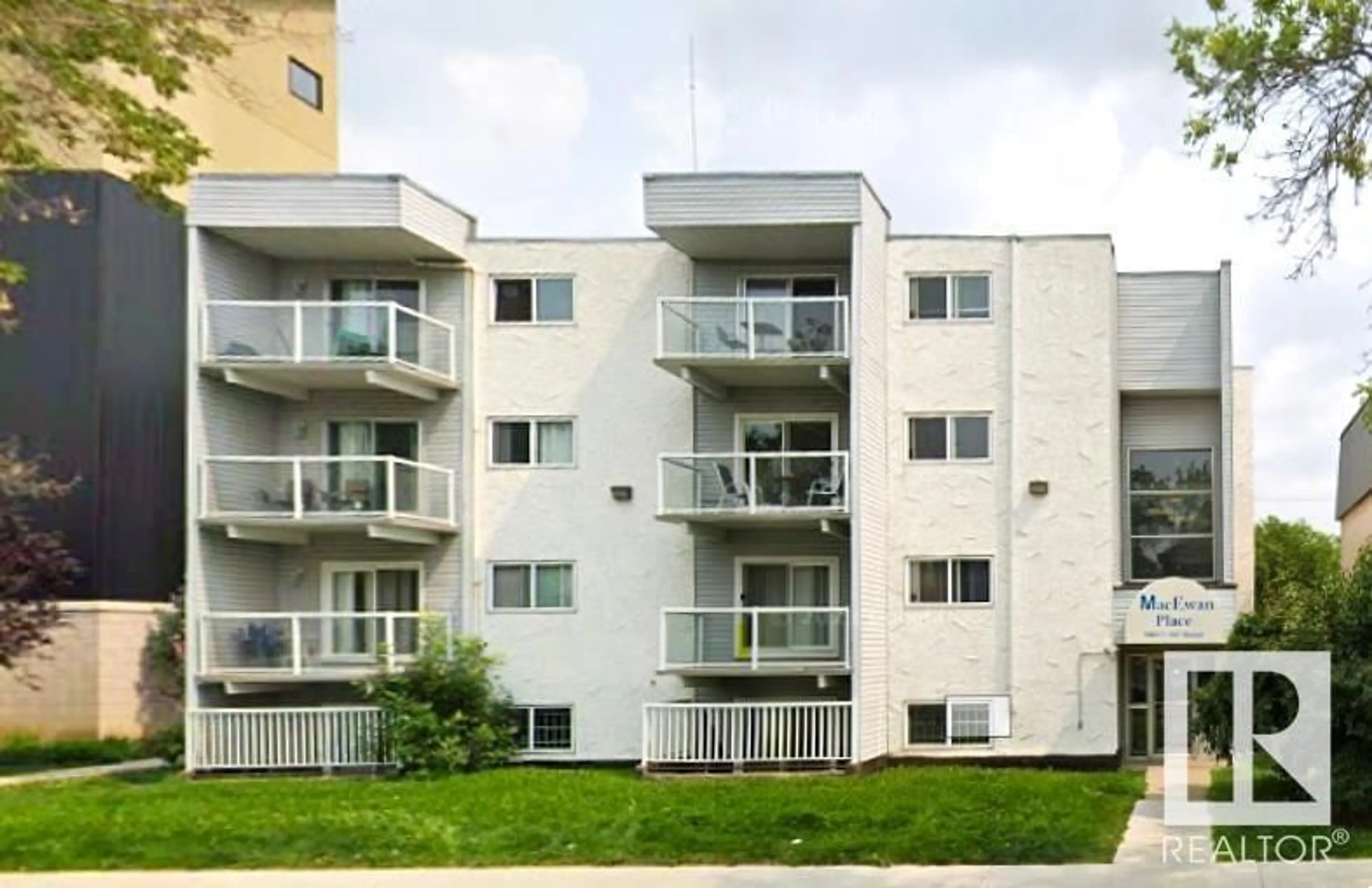 Balcony in the apartment, unknown for 201 - 10617 107 ST, Edmonton Alberta T5H2Y8