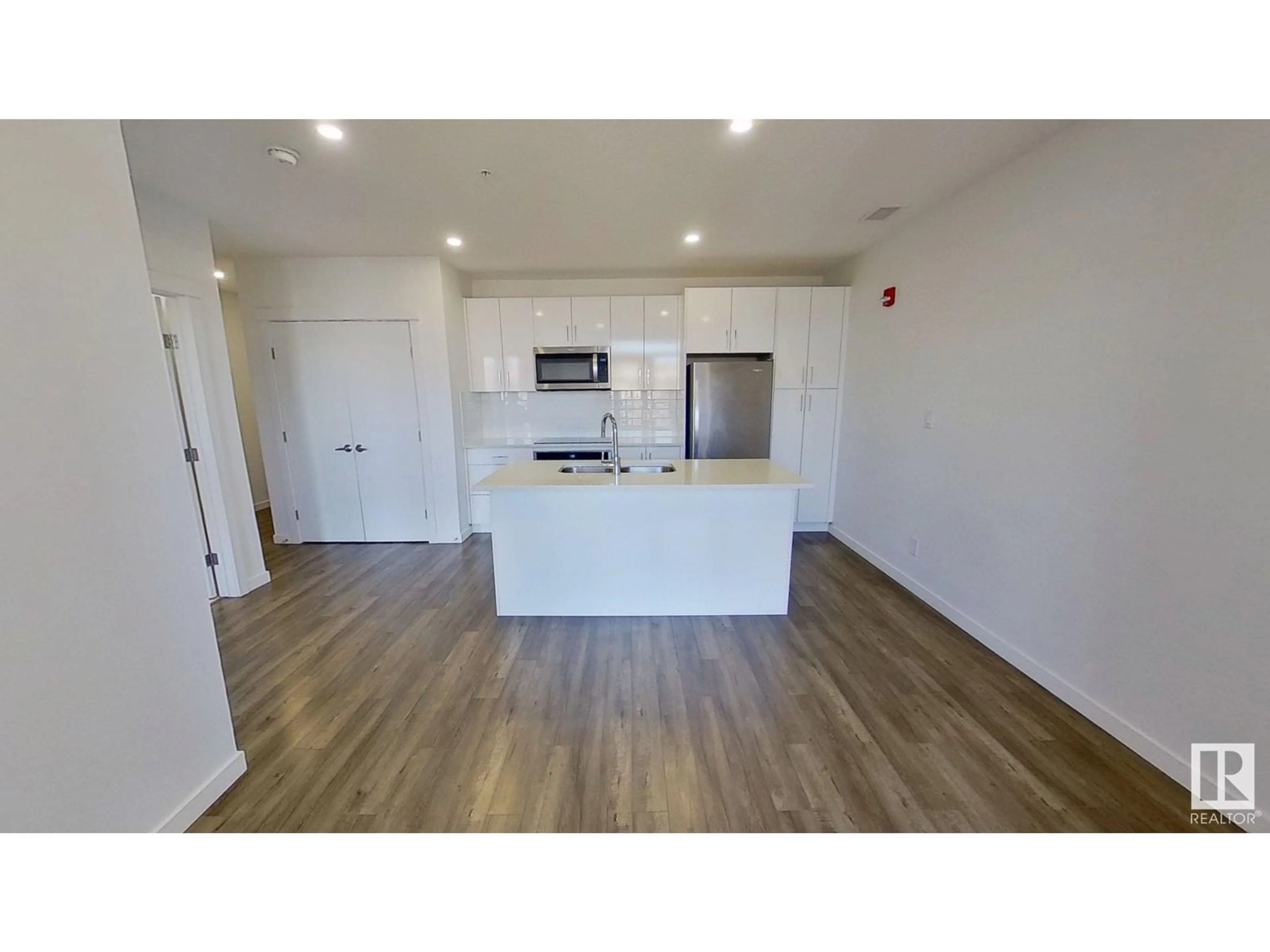 Unknown for 401 - 11503 76 AV, Edmonton Alberta T6G0K6