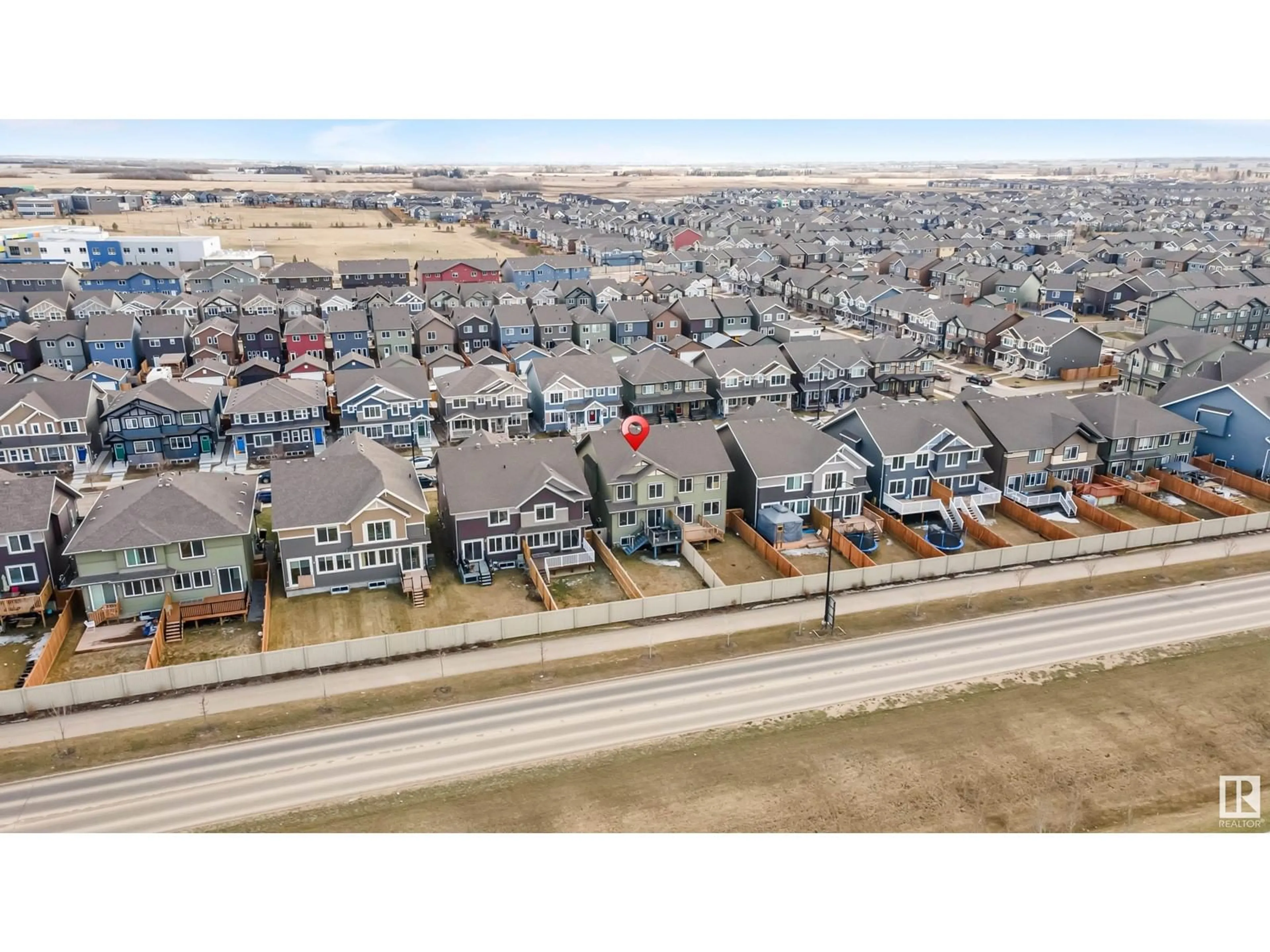 A pic from outside/outdoor area/front of a property/back of a property/a pic from drone, unknown for 2769 CHOKECHERRY PL, Edmonton Alberta T6X2J9