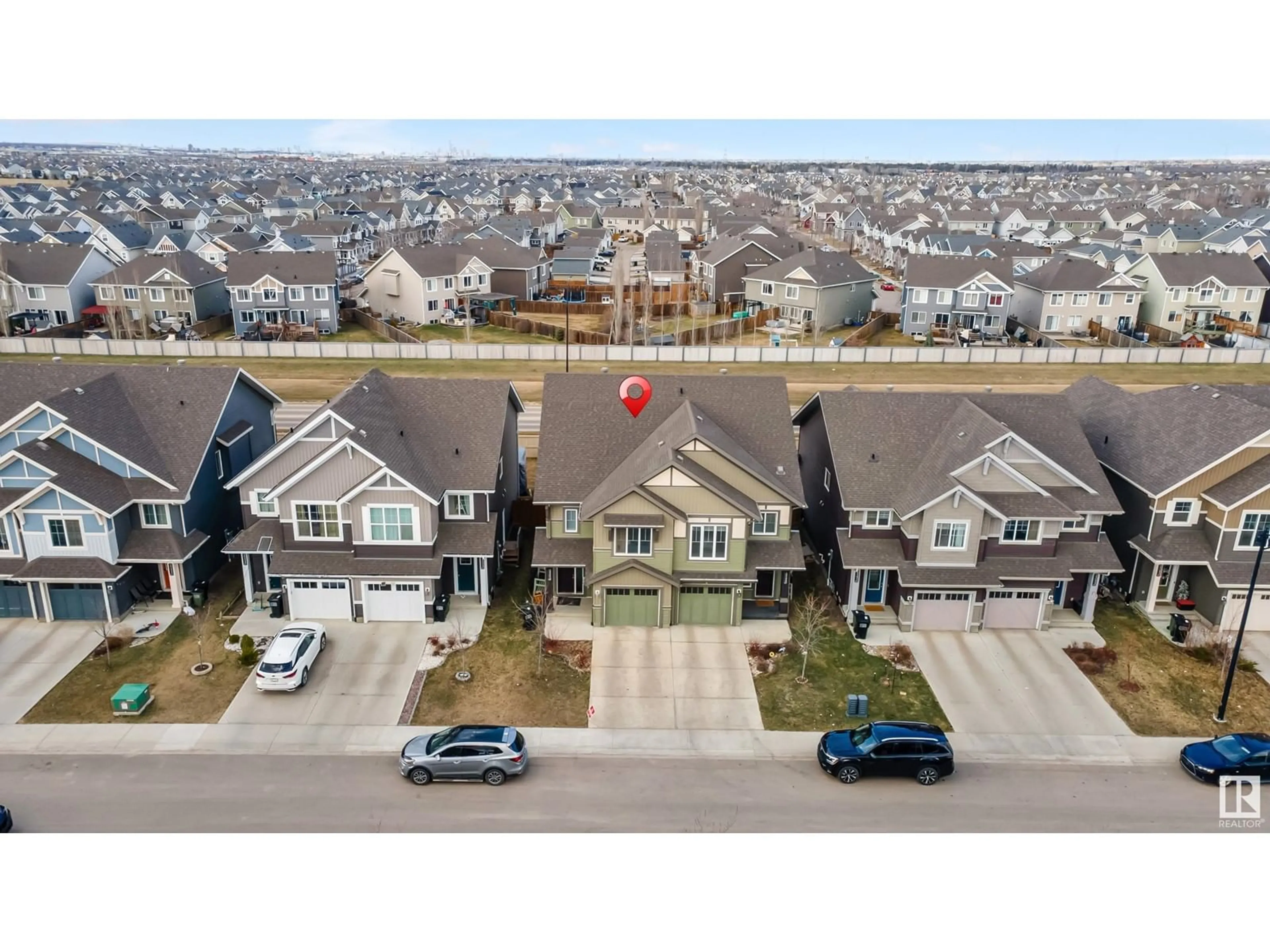 A pic from outside/outdoor area/front of a property/back of a property/a pic from drone, unknown for 2769 CHOKECHERRY PL, Edmonton Alberta T6X2J9
