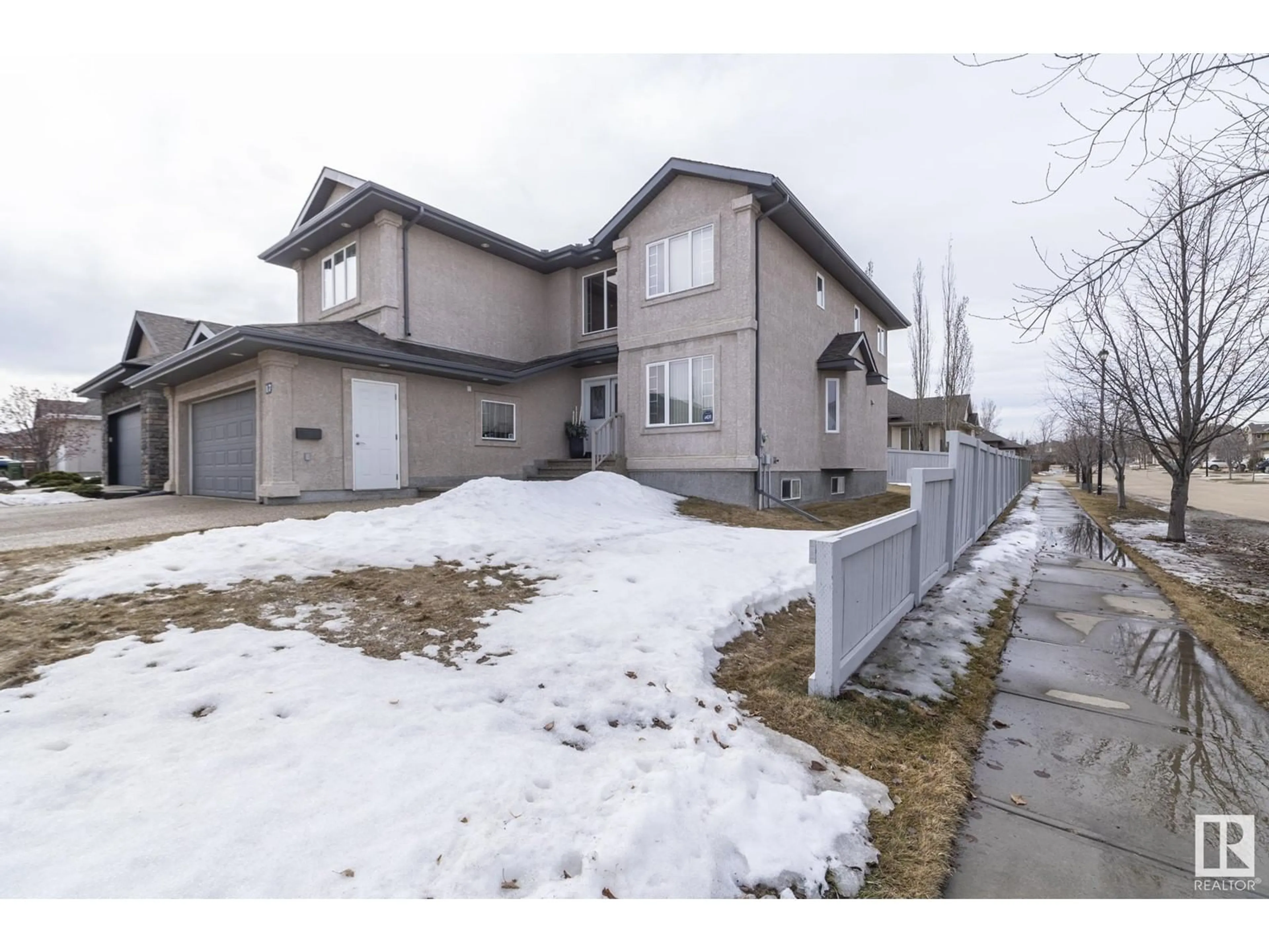 A pic from outside/outdoor area/front of a property/back of a property/a pic from drone, street for 17 KINGSMOOR CL, St. Albert Alberta T8N0X2