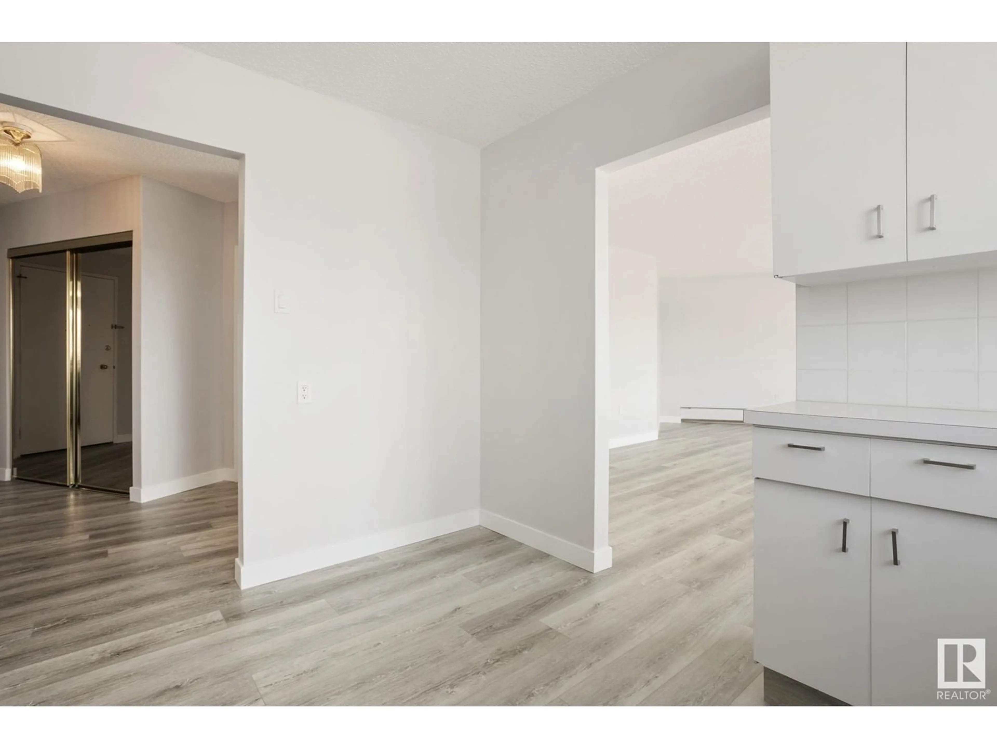 A pic of a room for #304 - 10011 117 ST, Edmonton Alberta T5K1W7