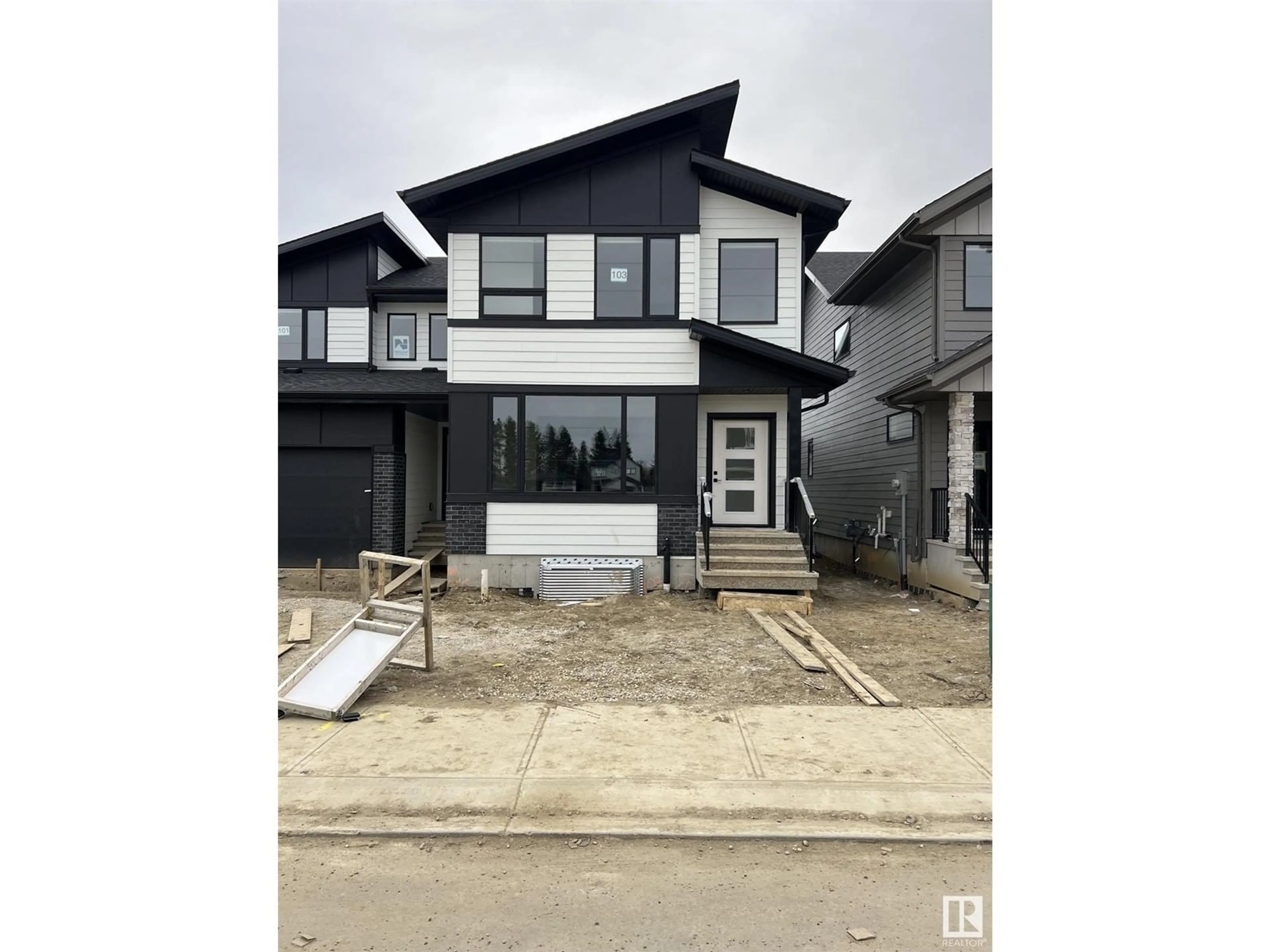 Unknown for 103 NEWBURY CI, Sherwood Park Alberta T8B0E8