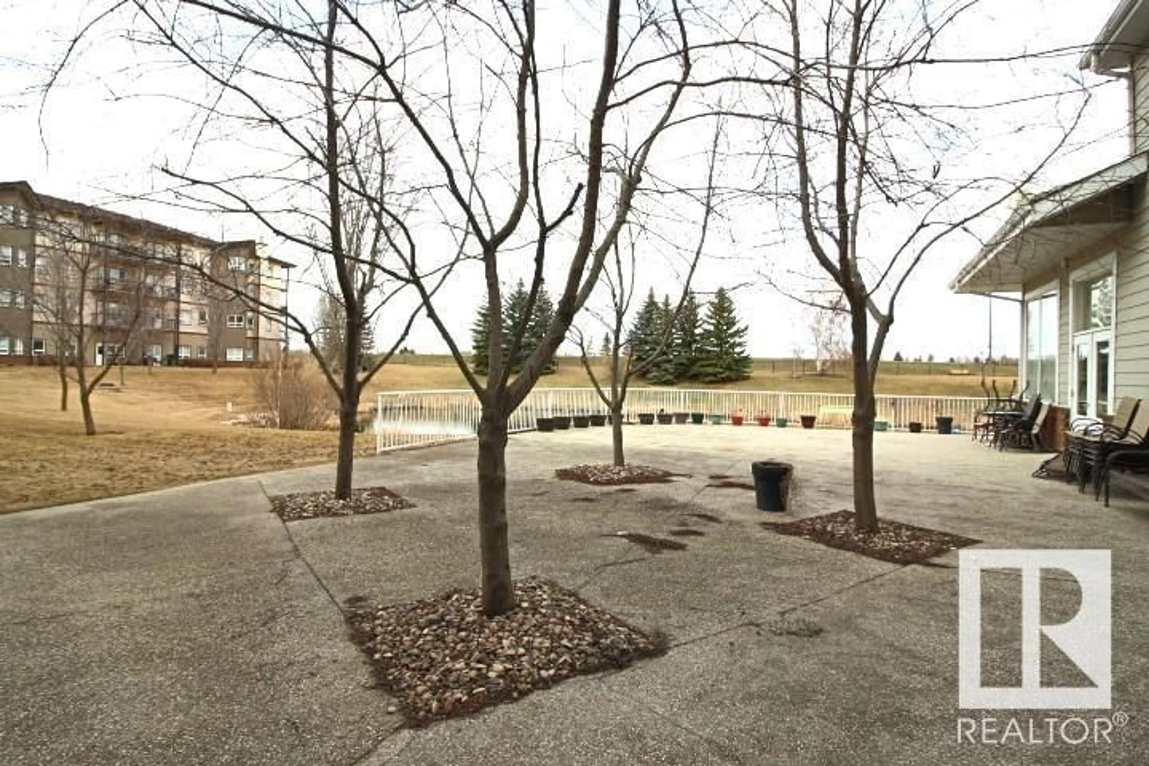 Patio, street for 8802 - 120 SOUTHFORT DR, Fort Saskatchewan Alberta T8L4R6