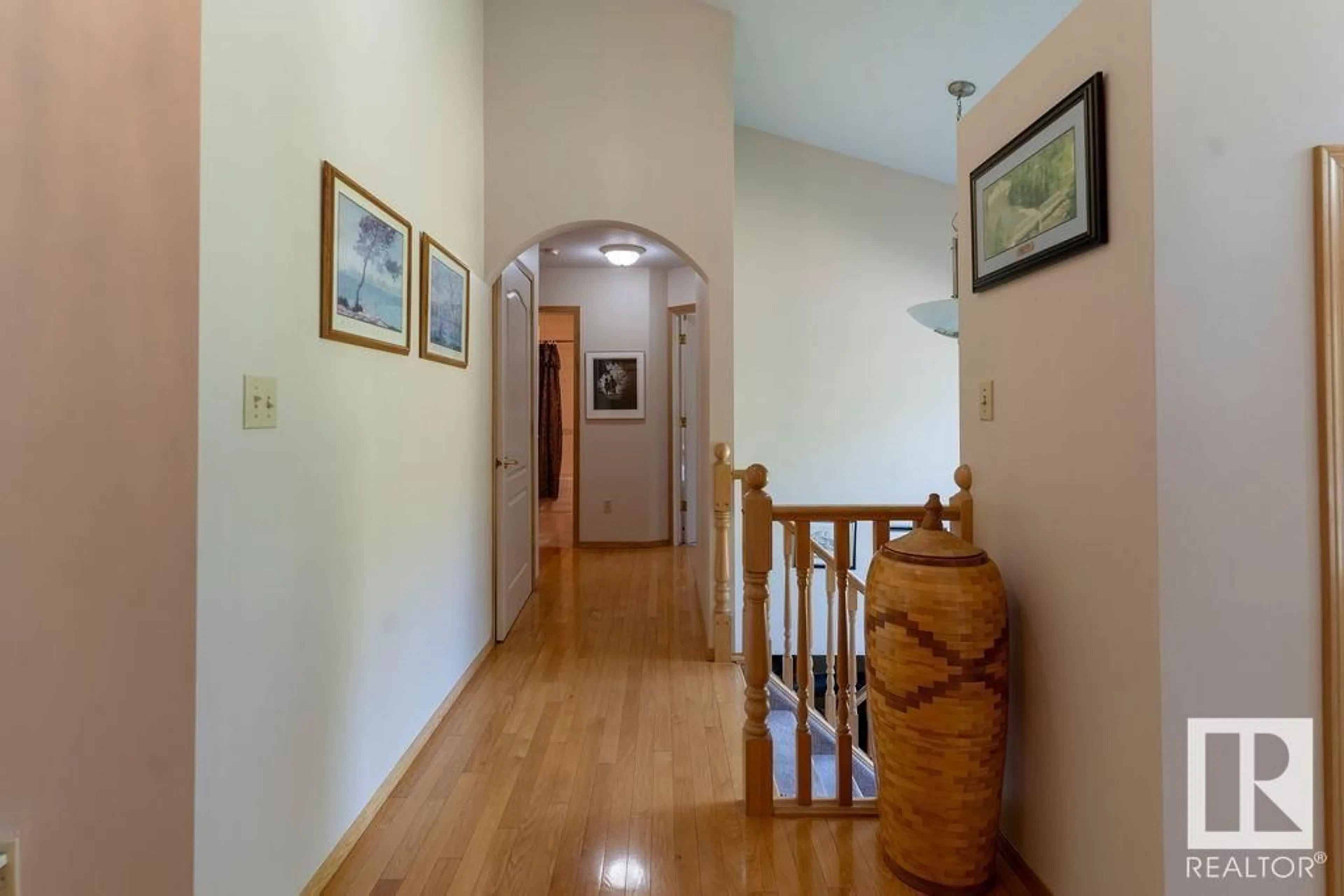 Indoor foyer for 5201 54 AV, Rural Parkland County Alberta T0E0S0