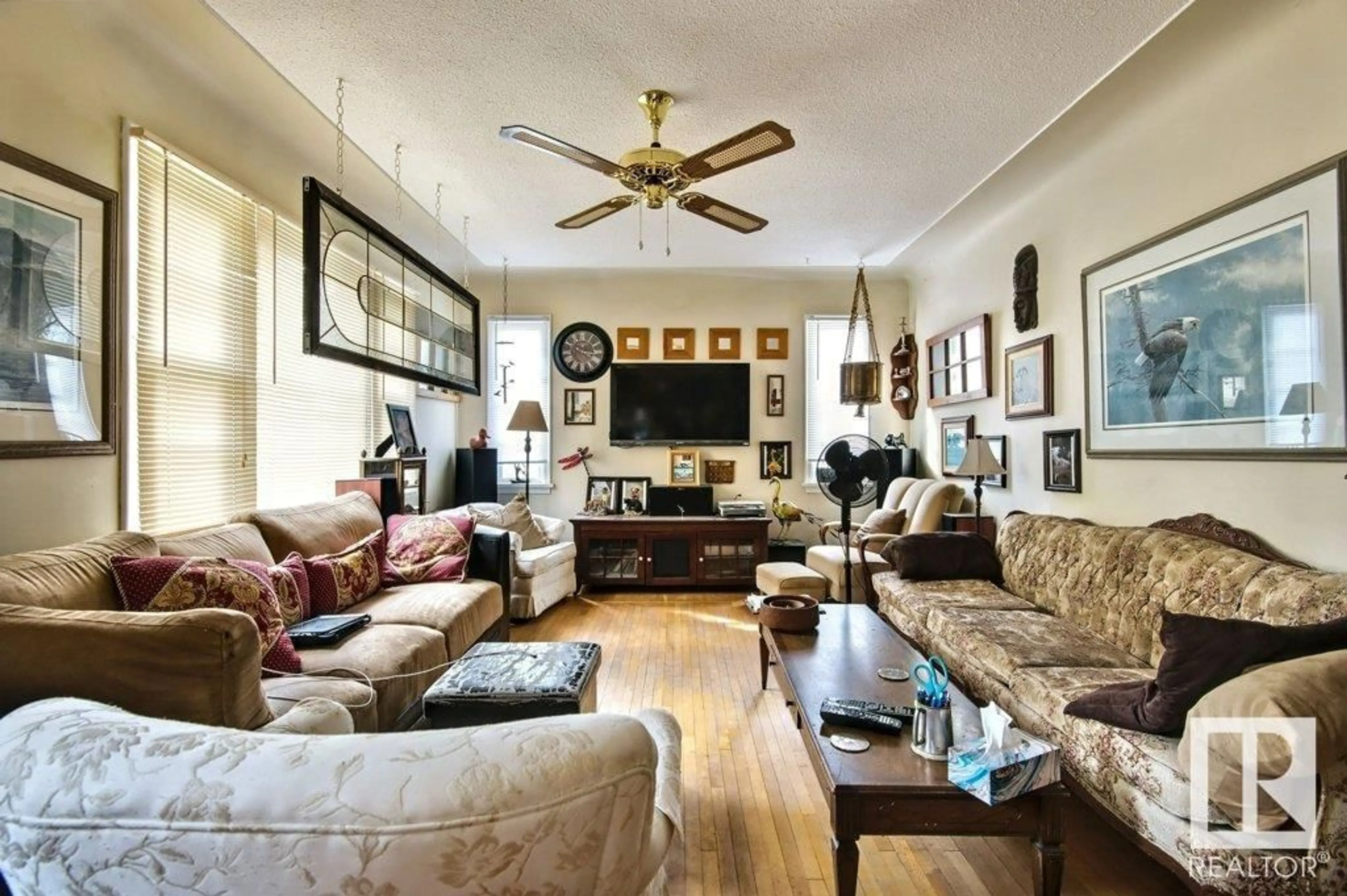 Living room with furniture, unknown for 5106 49 AV, Andrew Alberta T0B0C0